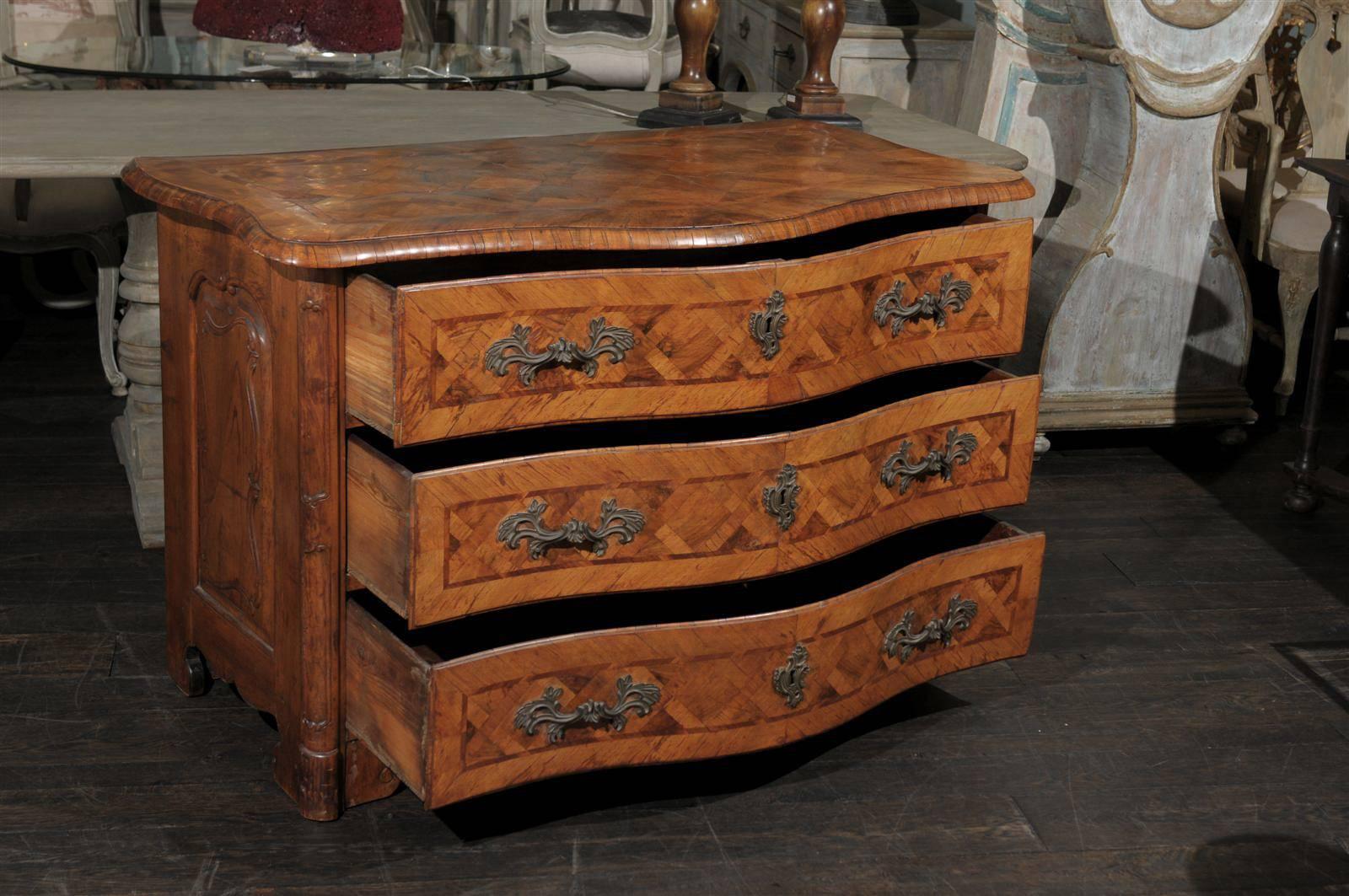 Early 18th C. Italian Period Baroque Sepentine Chest w/ Beautiful Marquetry For Sale 1