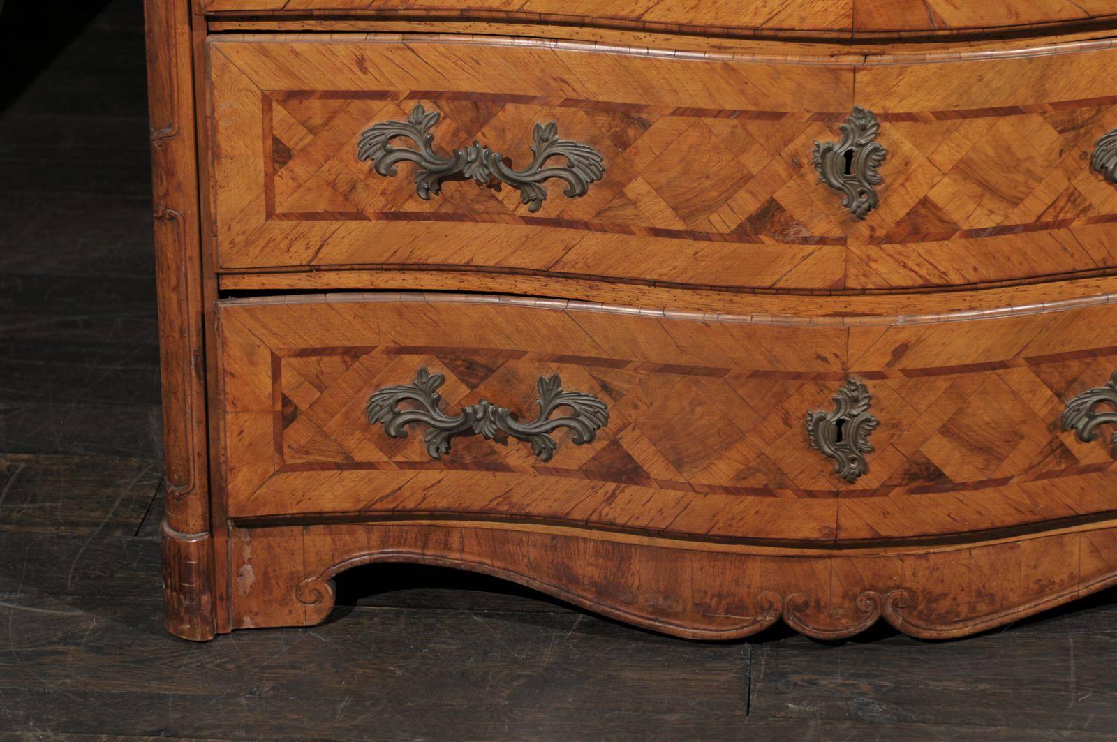 Early 18th C. Italian Period Baroque Sepentine Chest w/ Beautiful Marquetry For Sale 4