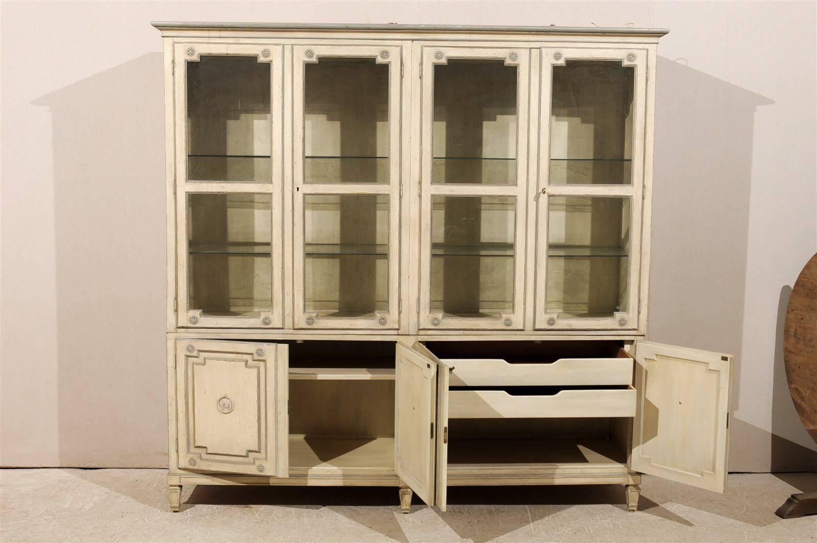 Vintage Baker Milling Road Grand Scale Four-Door Glass Cabinet In Good Condition In Atlanta, GA