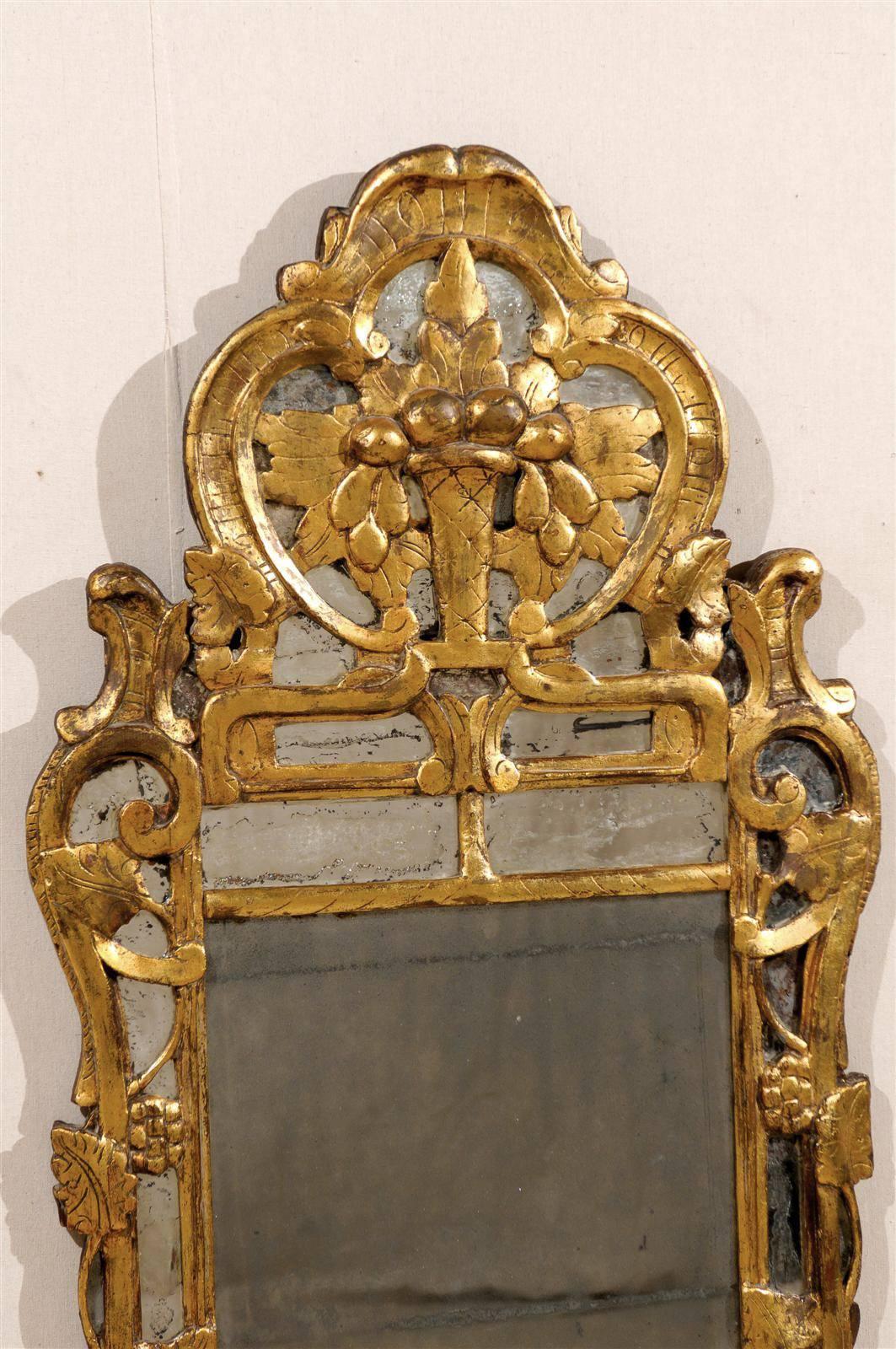 A French Rococo Style Giltwood Mirror From the Early 19th Century In Good Condition In Atlanta, GA