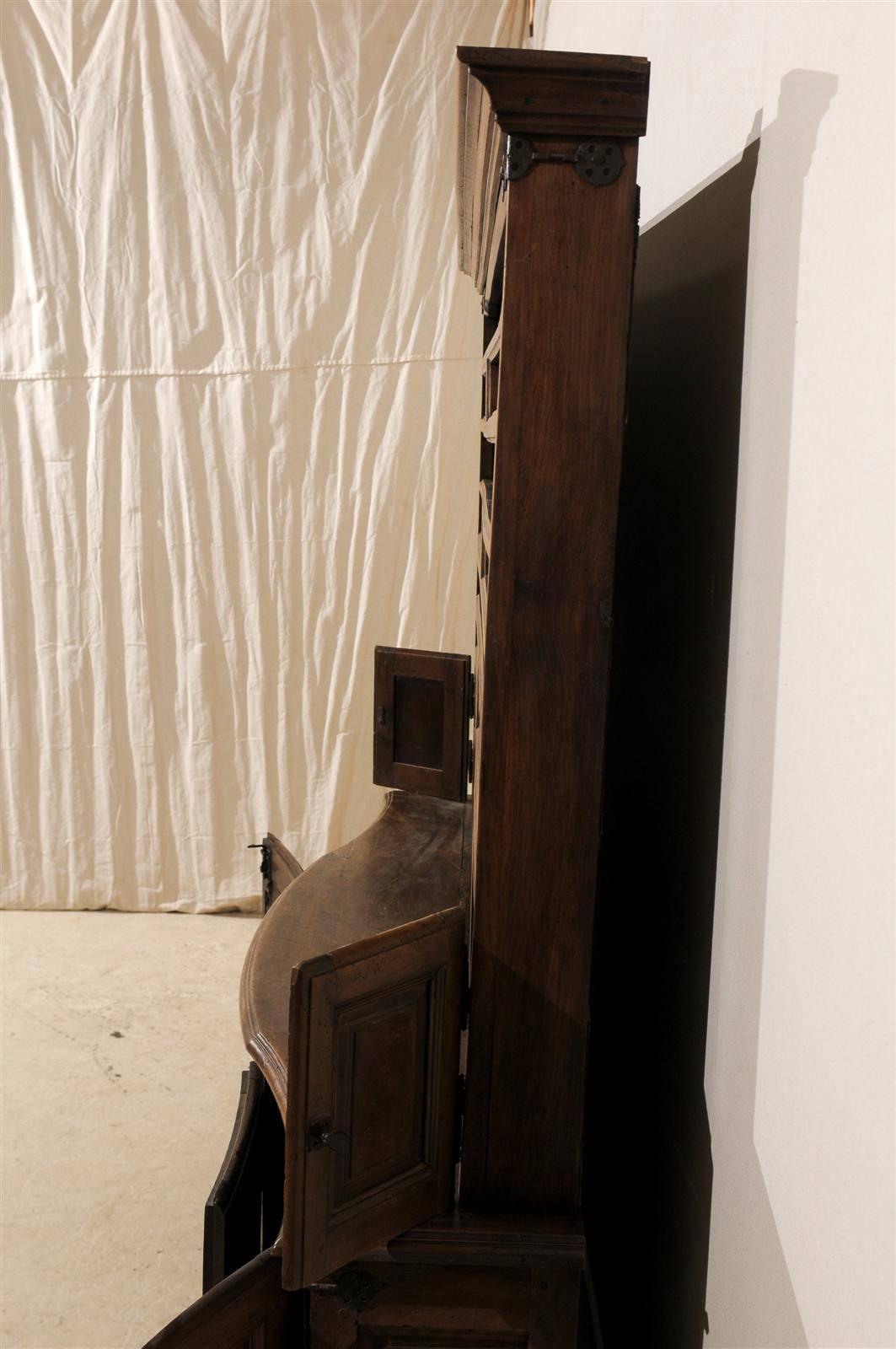 Englischer großformatiger englischer Vaisselier / Aufbewahrungsschrank aus Holz mit Bogenfront, 19. Jahrhundert im Angebot 5