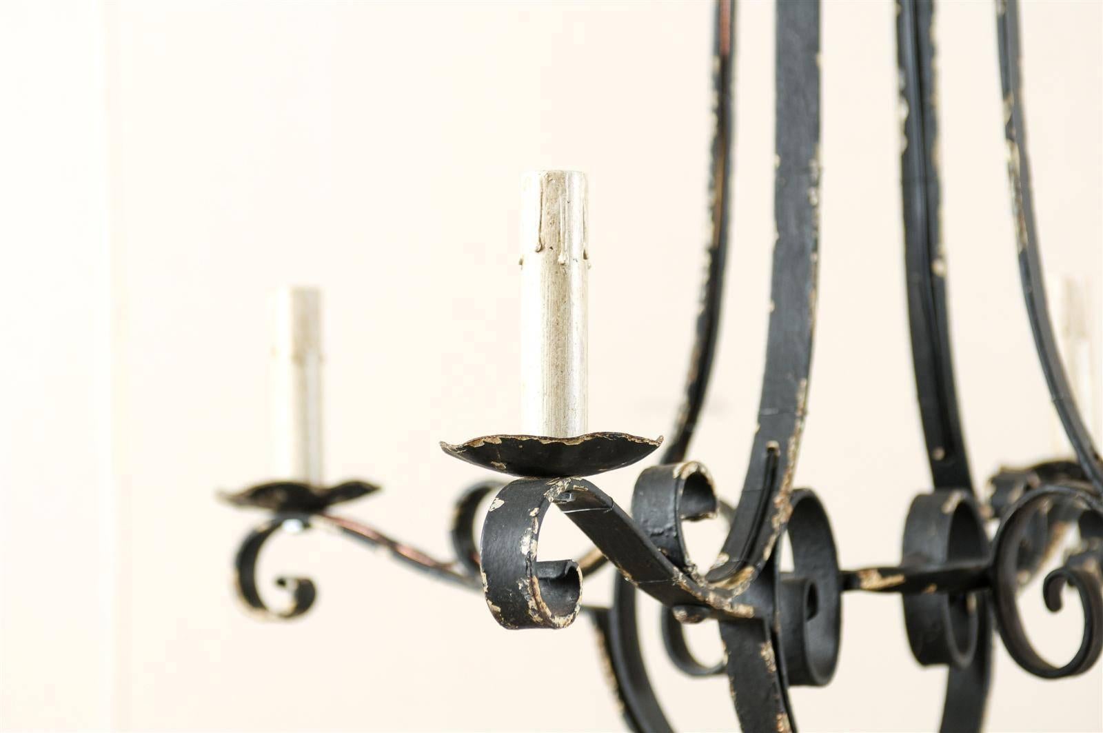 Vier-Licht-Kronleuchter aus Eisen im Vintage-Stil (20. Jahrhundert) im Angebot