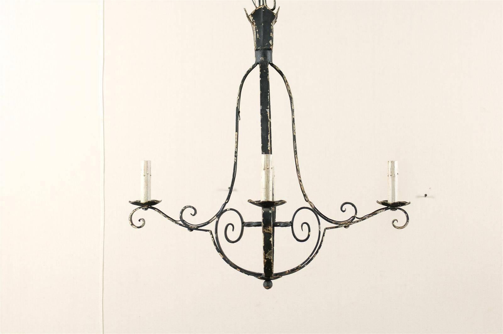 Vier-Licht-Kronleuchter aus Eisen im Vintage-Stil (Französisch) im Angebot