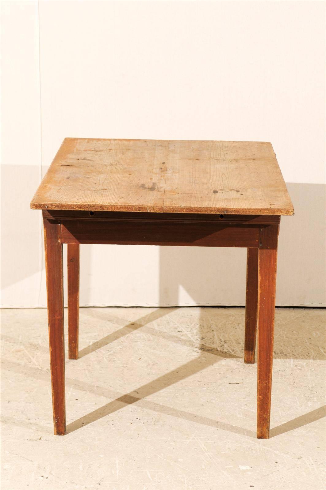 Swedish Single-Drawer Wooden Table, Clean and Simple Lines, Mid-19th Century For Sale 3