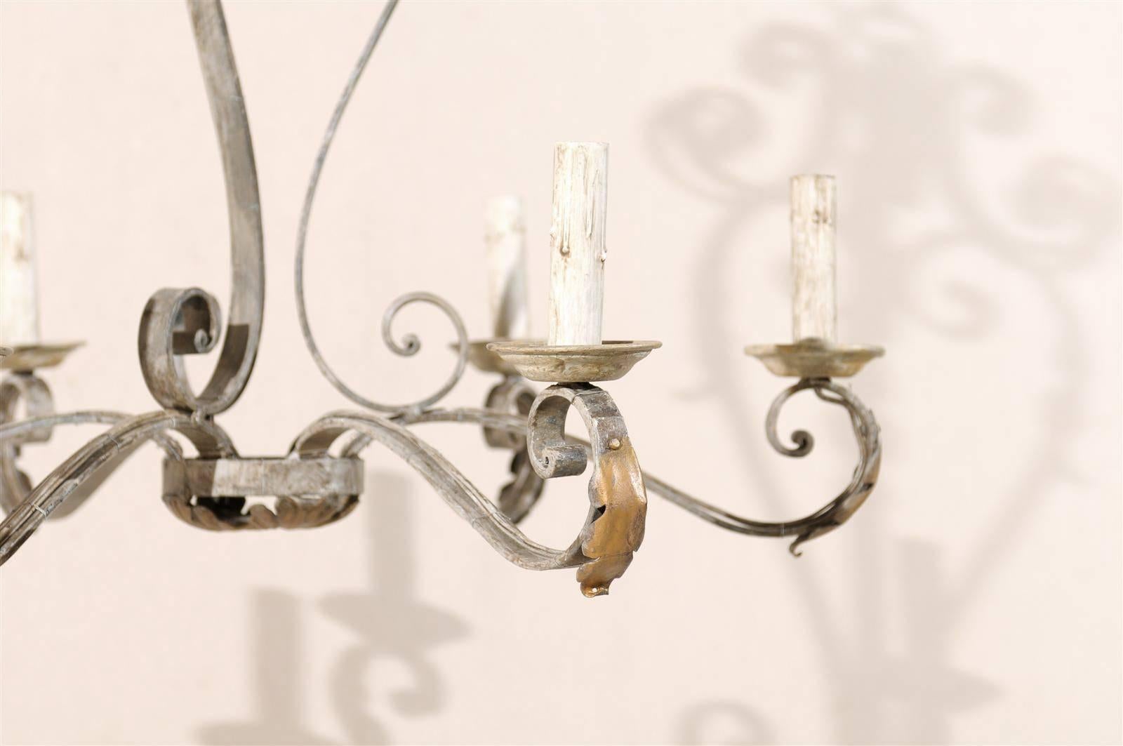 French Painted Iron Six-Light Chandelier with Gilded Acanthus Leaves For Sale 1