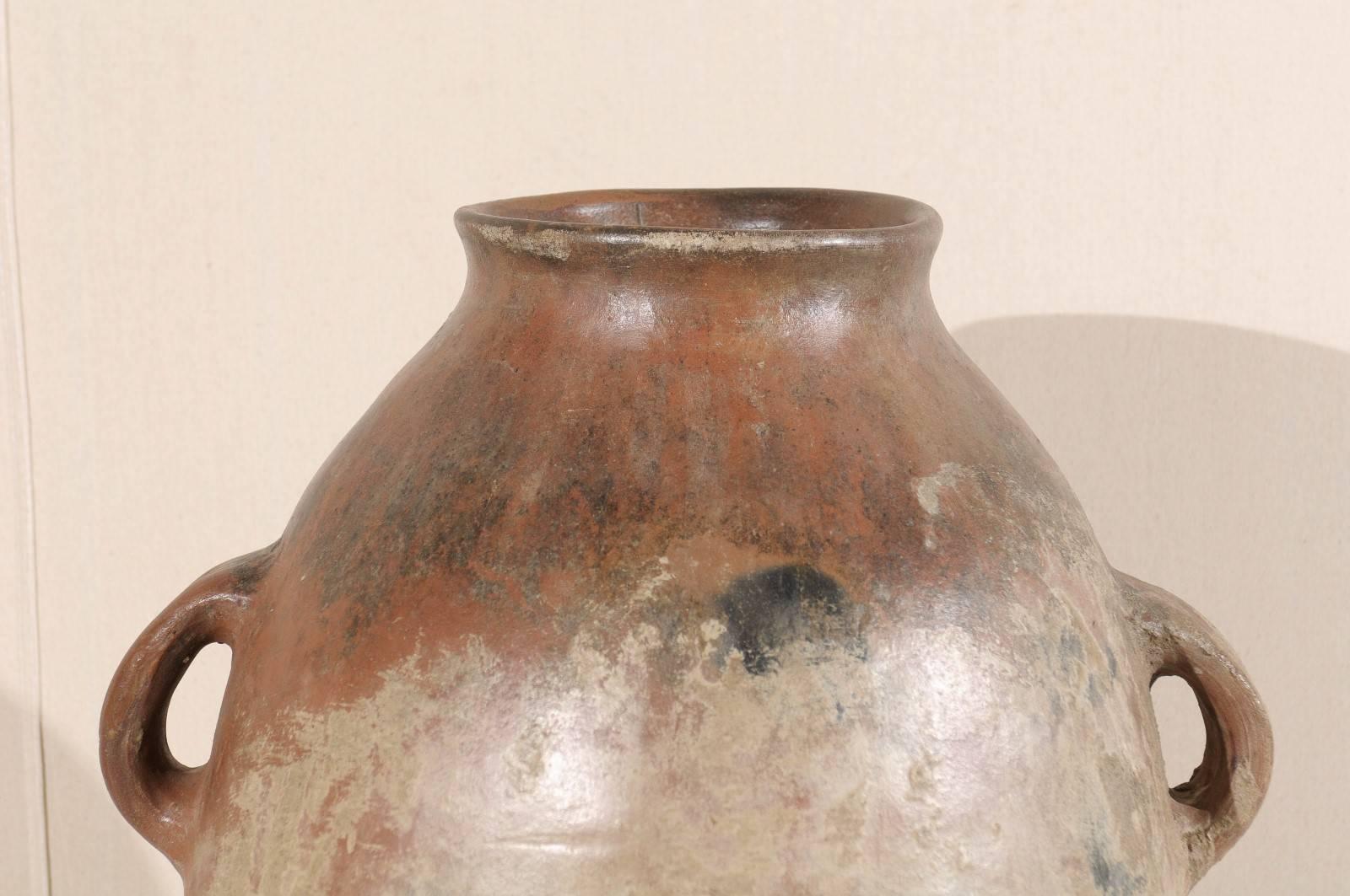 Mid-19th Century Spanish Colonial Jar with Two Handles, Made of Clay In Good Condition In Atlanta, GA