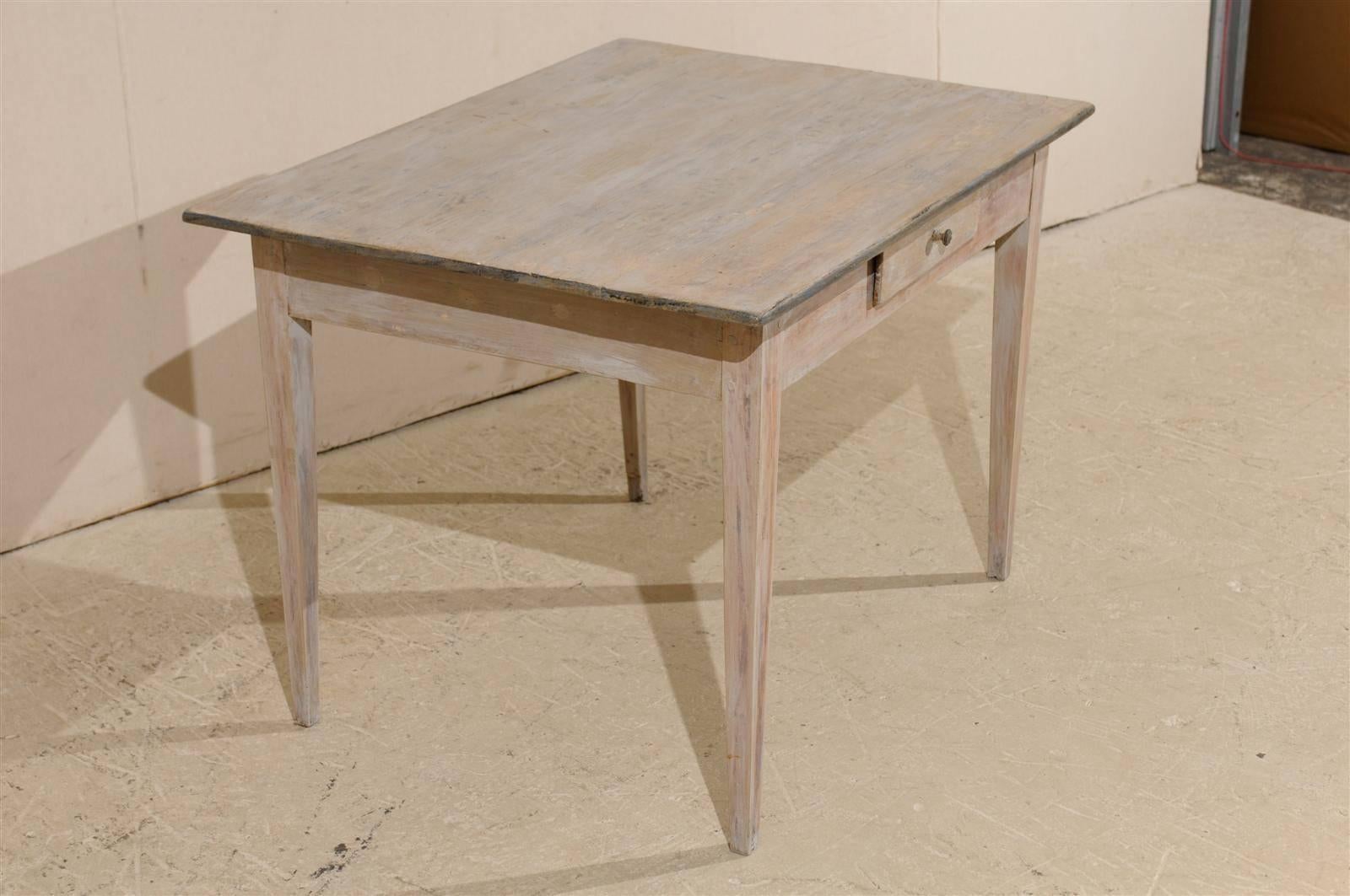 Swedish Single Drawer Side Table from the Early 19th Century In Good Condition In Atlanta, GA