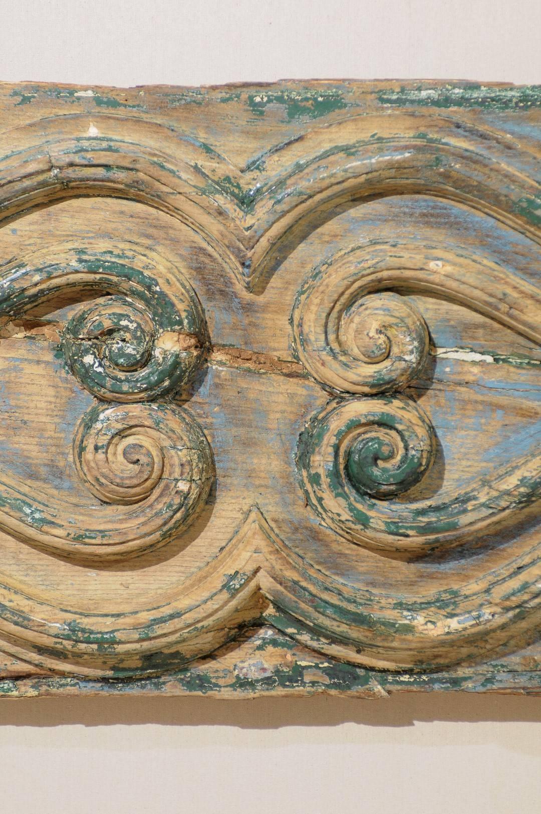 An Italian Volutes Decorated Wood Carved Wall Hanging Plaque, Late 18th Century In Good Condition In Atlanta, GA