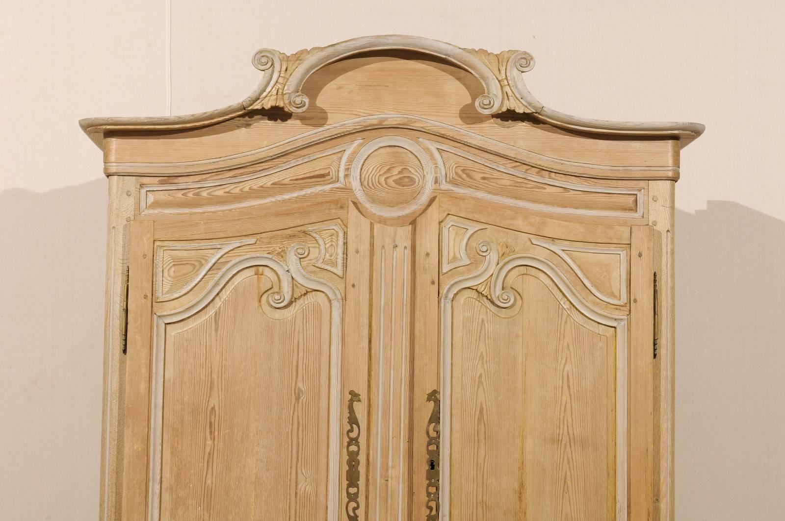 Painted A Lovely French Buffet à Deux Corps Nicely Adorn w/ Pediment Bonnet, 19th C. For Sale