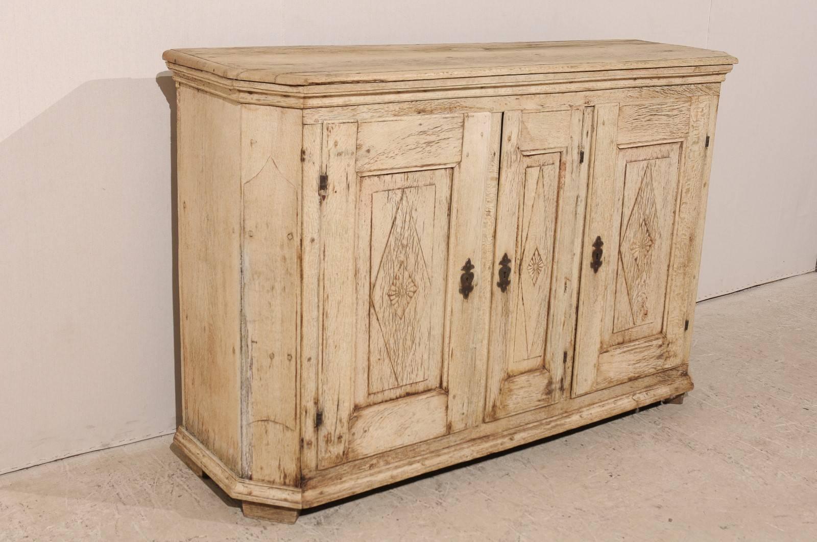 French Early 19th Century Sideboard Cabinet with Three Doors and Diamond Pattern 3