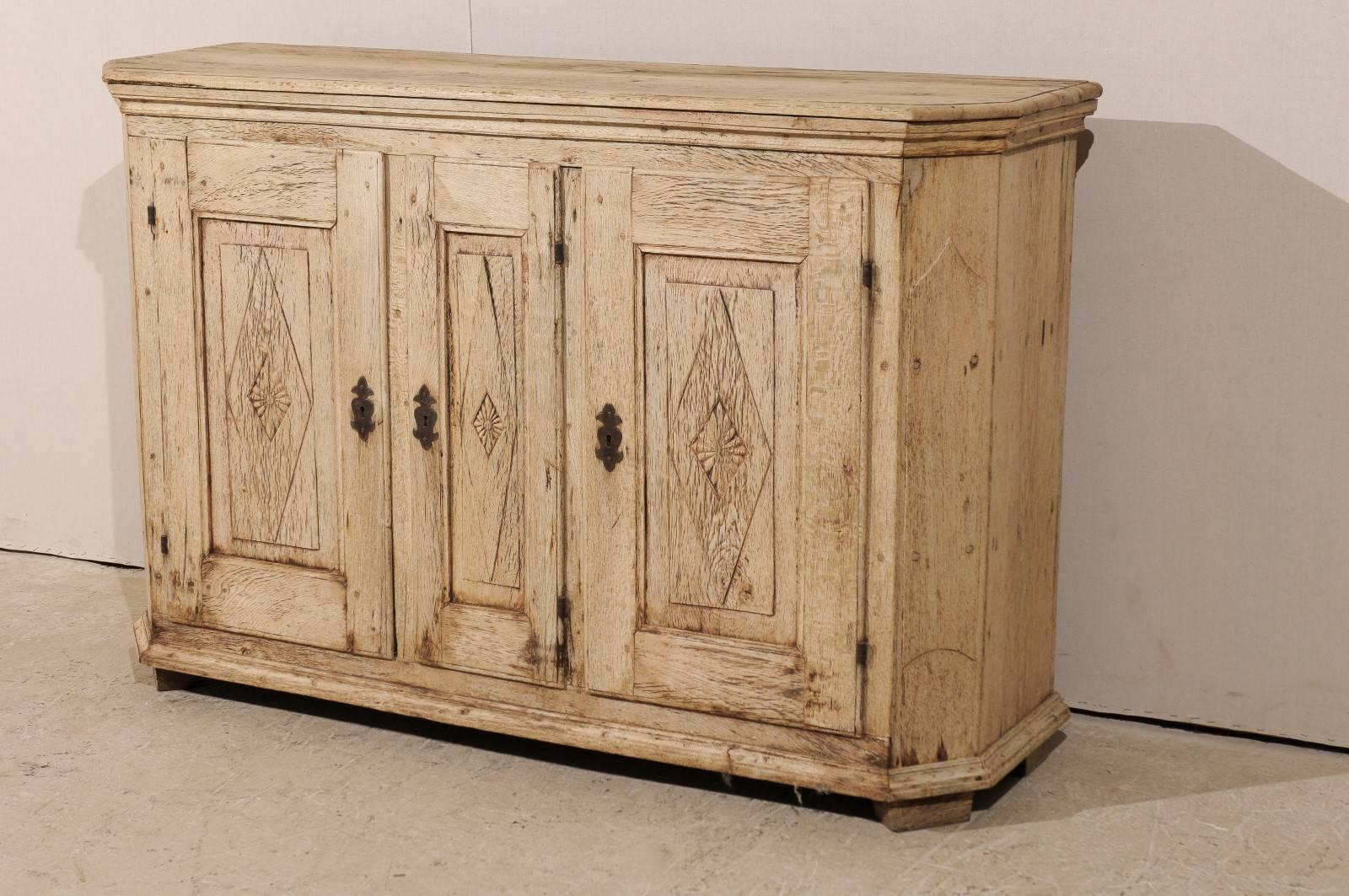 French Early 19th Century Sideboard Cabinet with Three Doors and Diamond Pattern 2