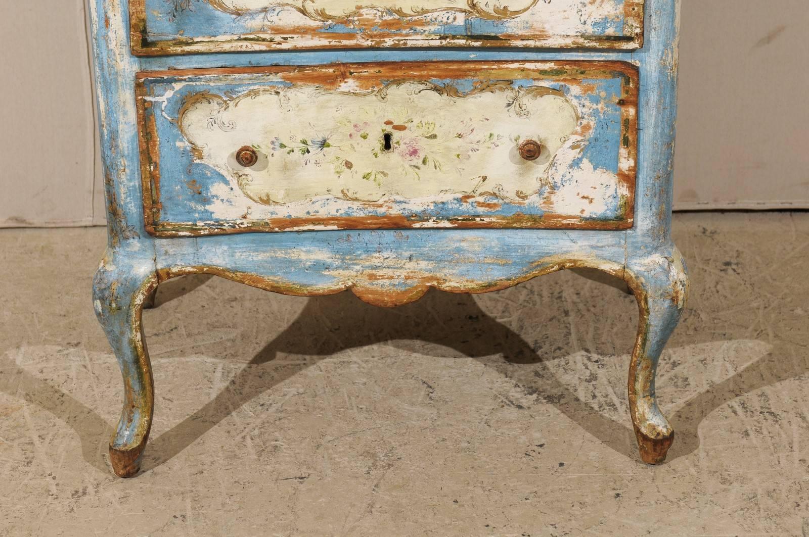 Italian Venetian 19th Century Chest with Original Blue and Off-White Paint 3