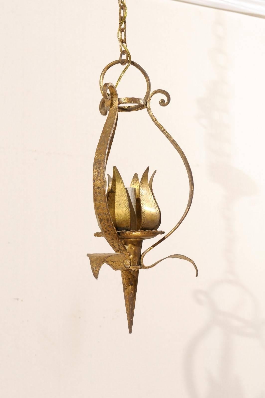French Tulip-Shaped, Single-Light, Hammered & Gilt Metal Chandelier, Mid 20th C. In Good Condition For Sale In Atlanta, GA