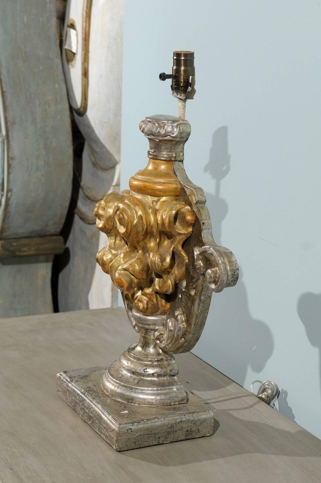 Single Italian 19th Century Table Lamp in Silver Color In Good Condition For Sale In Atlanta, GA