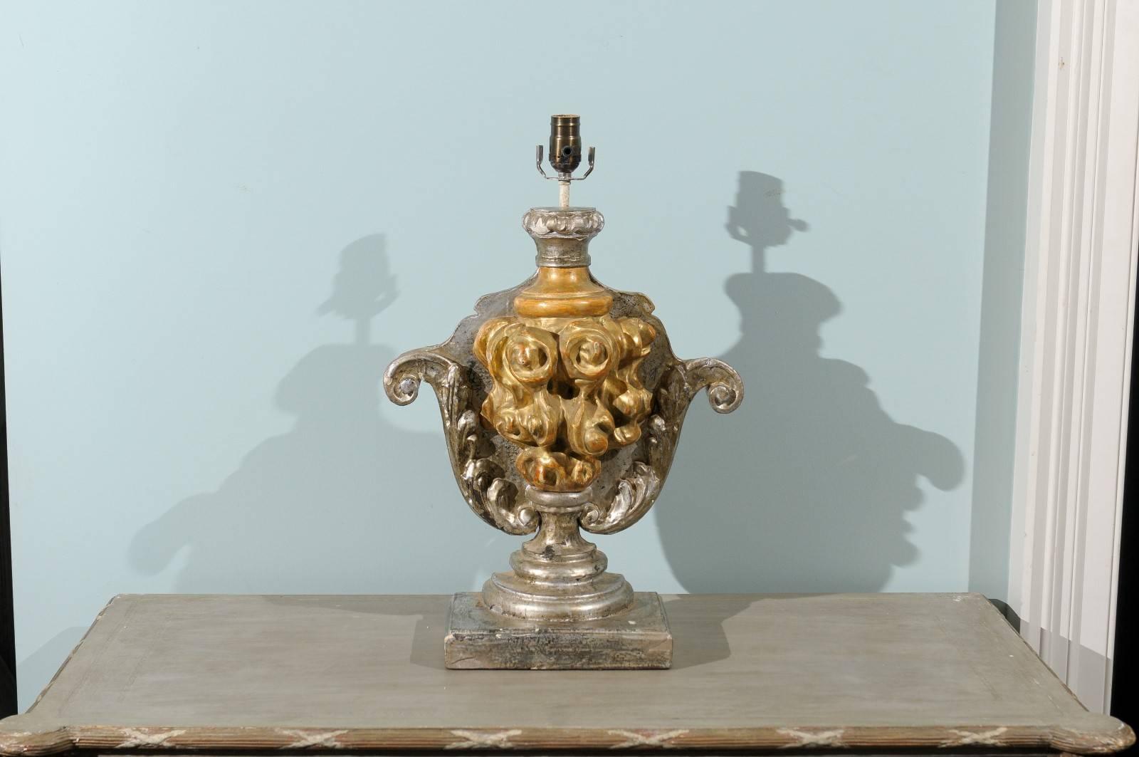 Single Italian 19th Century Table Lamp in Silver Color For Sale 3
