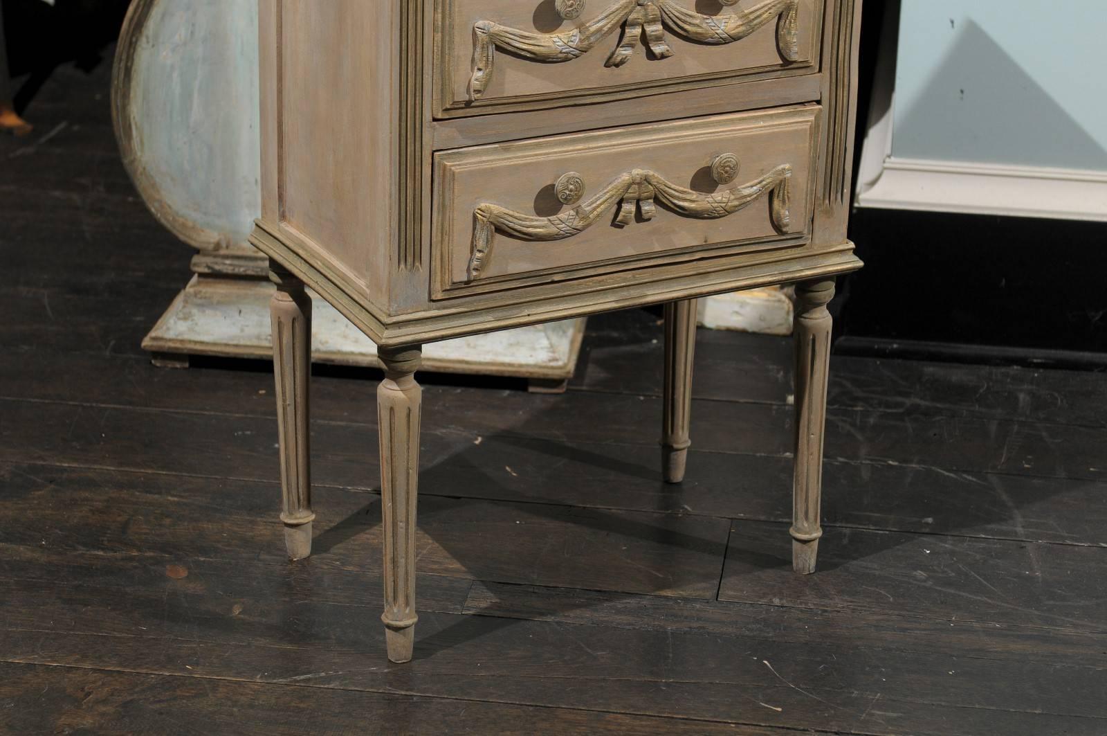 Neoclassical French Small Size Painted Wood Three-Drawer Chest from the Mid-20th Century For Sale