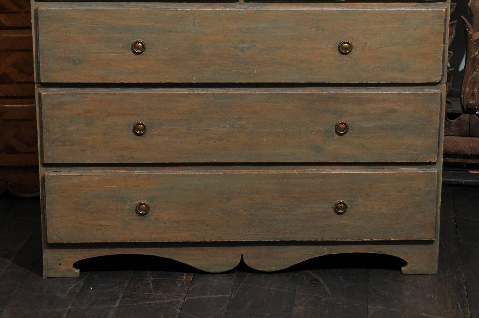 Swedish 19th Century Karl Johan Five-Drawer Chest with Grey Green Color In Good Condition In Atlanta, GA