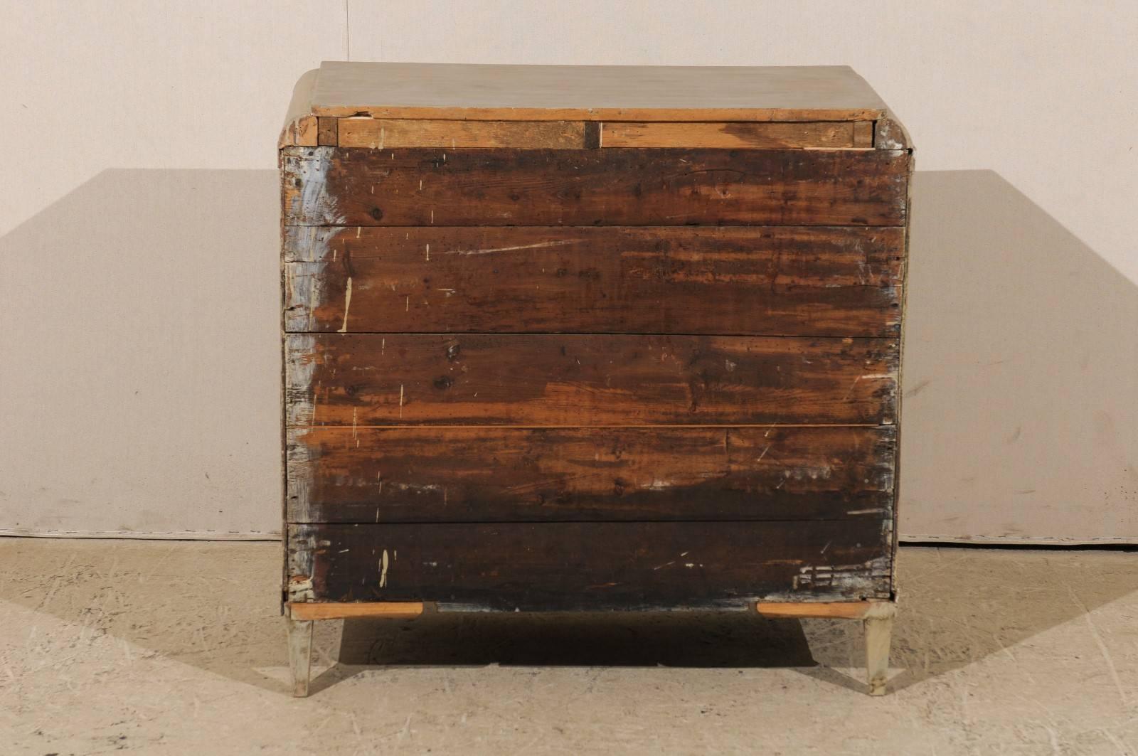Mid-19th Century Swedish Painted Wood Chest-of-drawers with Lotus Shaped Columns 6