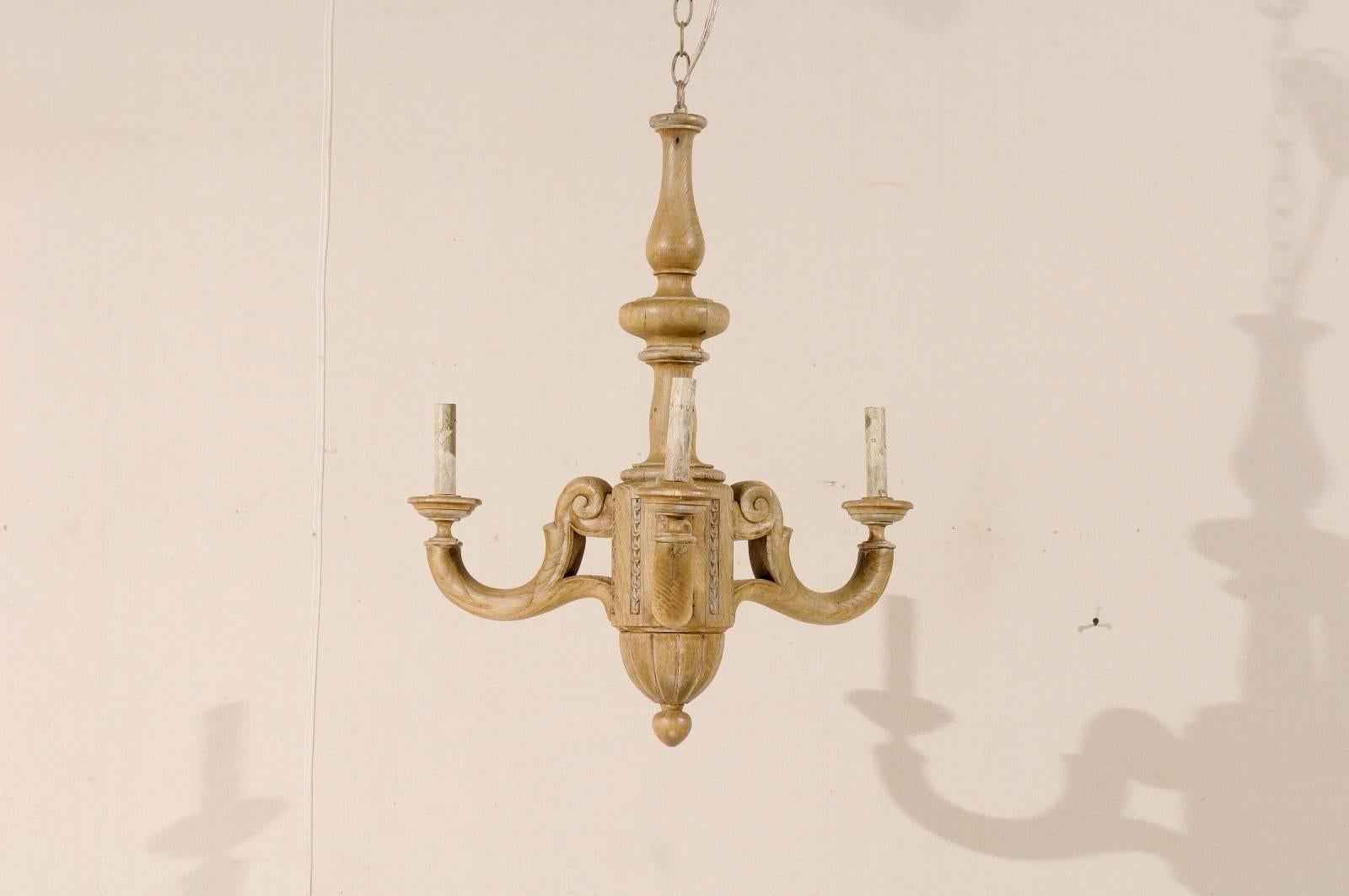 French Small Three-Light Natural Wood Chandelier in Warm Tan Wood Color In Good Condition In Atlanta, GA