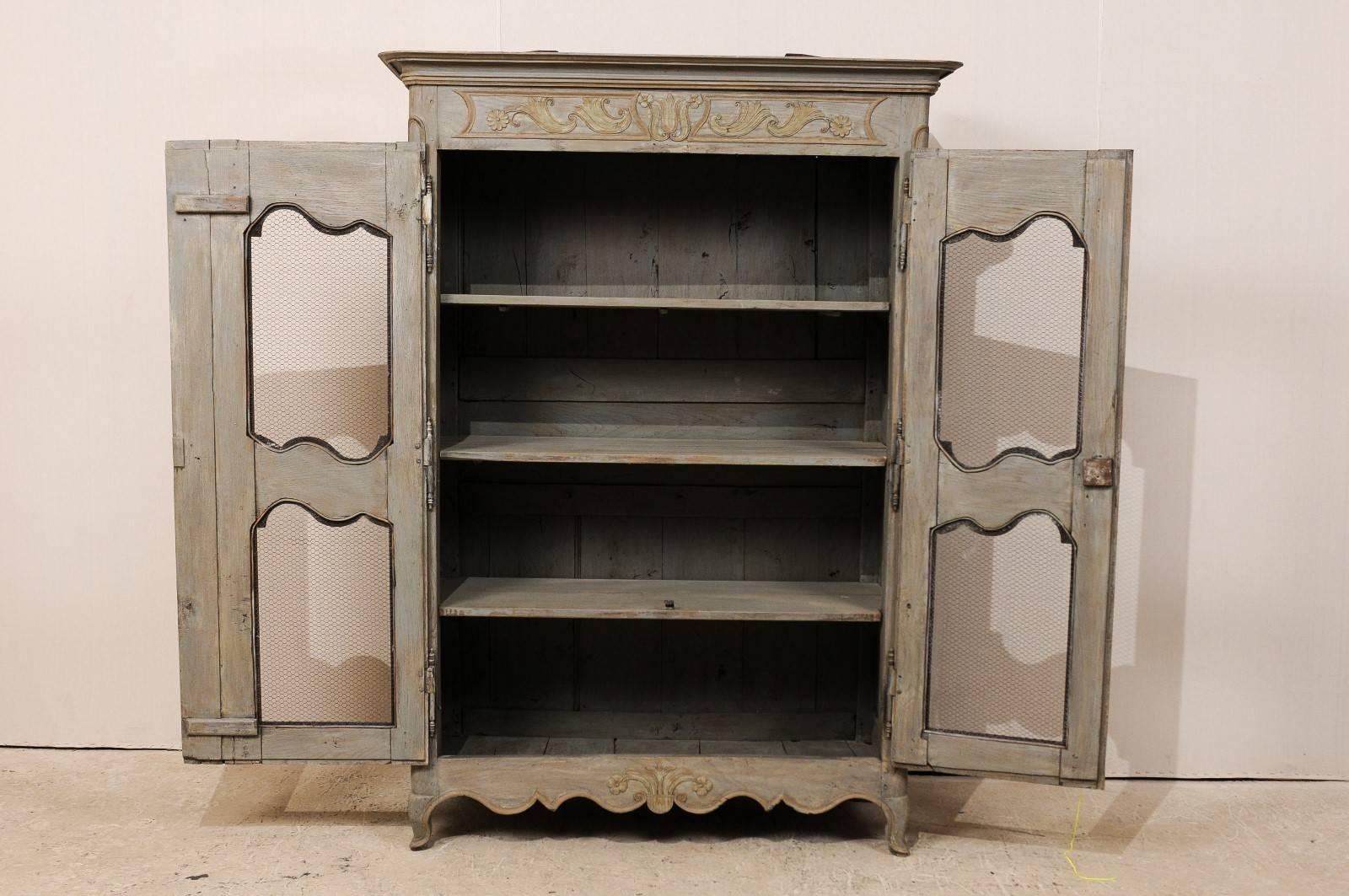 French Painted Wood Two-Door Cabinet from the Early 20th Century, Taupe & Blue 5