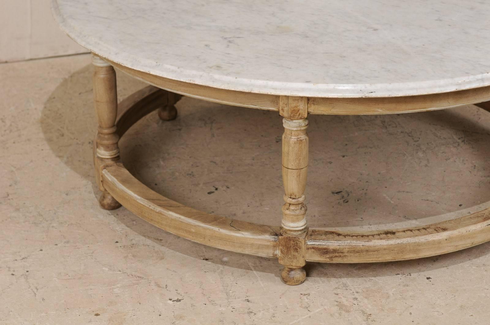 White Marble Top French OverSized Round Wood Coffee Table with Turned Legs at 1stDibs white