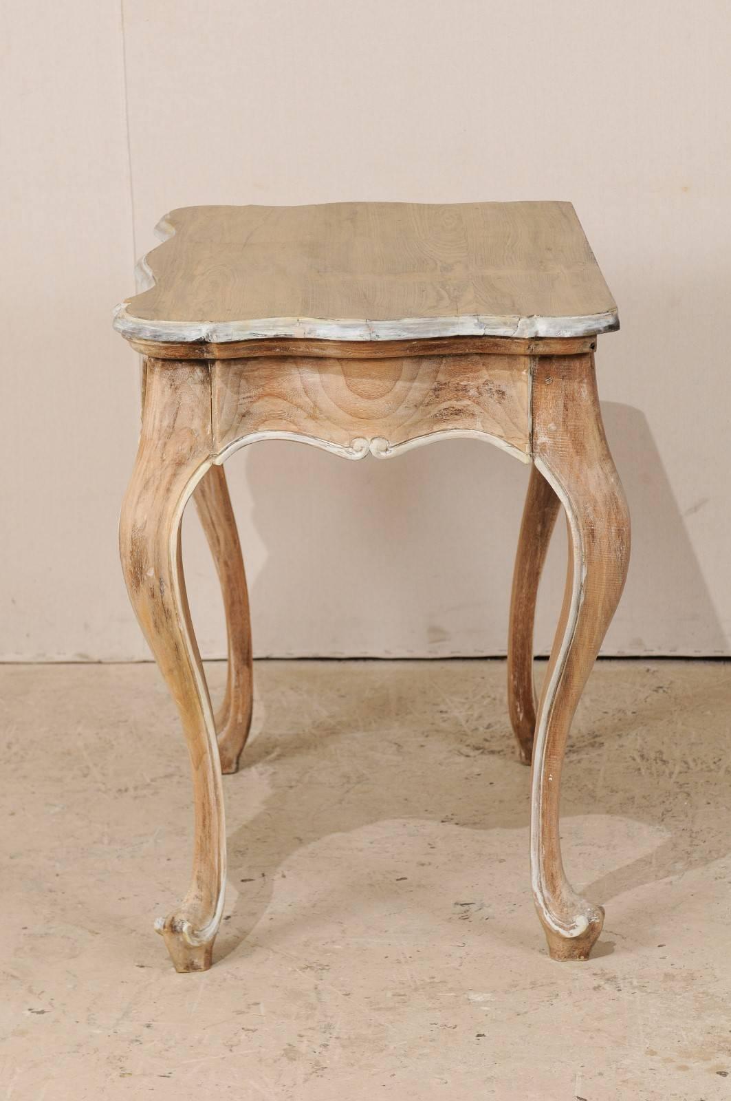 20th Century Lovely Brazilian Accent Table of Natural Wood with Painted Trim & Cabriole Legs