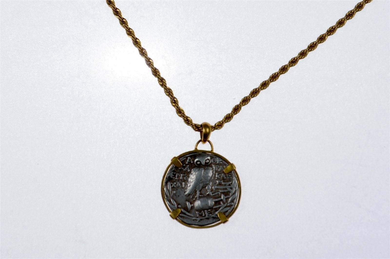 Authentic Greek Athenian Owl Coin, circa 450 BC, Set in 22-Karat Gold Bezel In Good Condition In Atlanta, GA