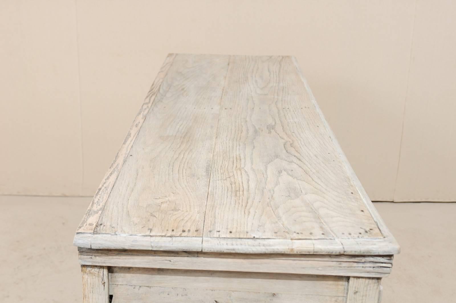 English 18th Century Console Table in Bone, Grey & White with Geometric Pattern 3