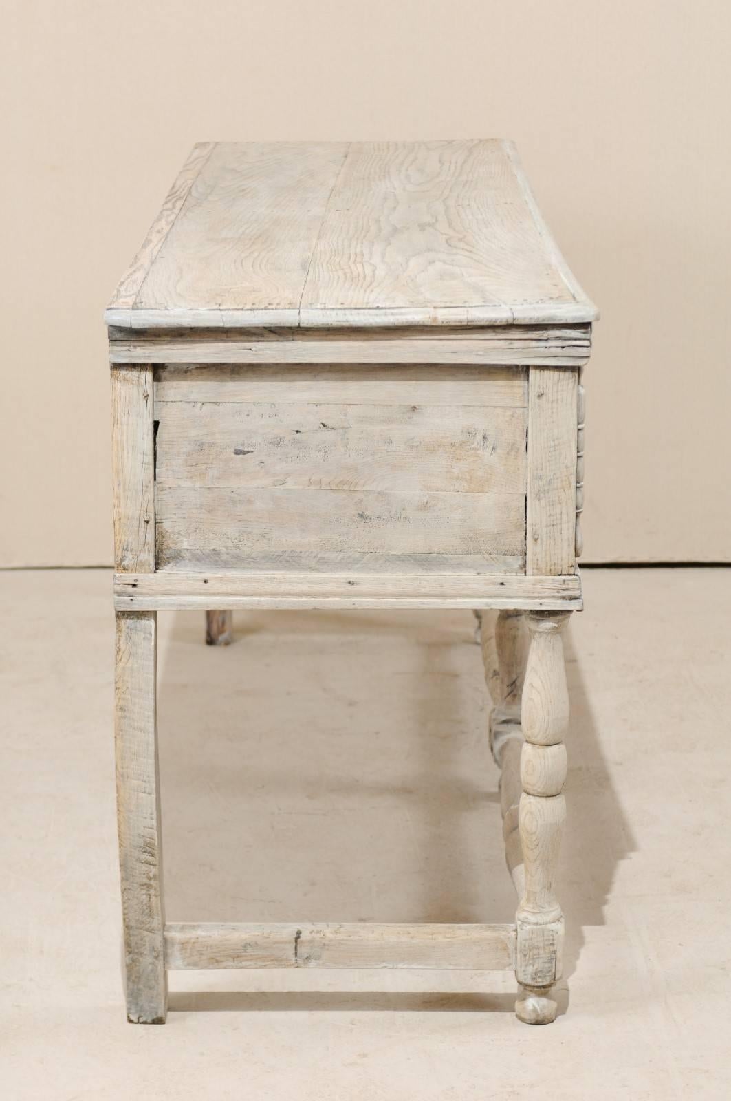 English 18th Century Console Table in Bone, Grey & White with Geometric Pattern 1
