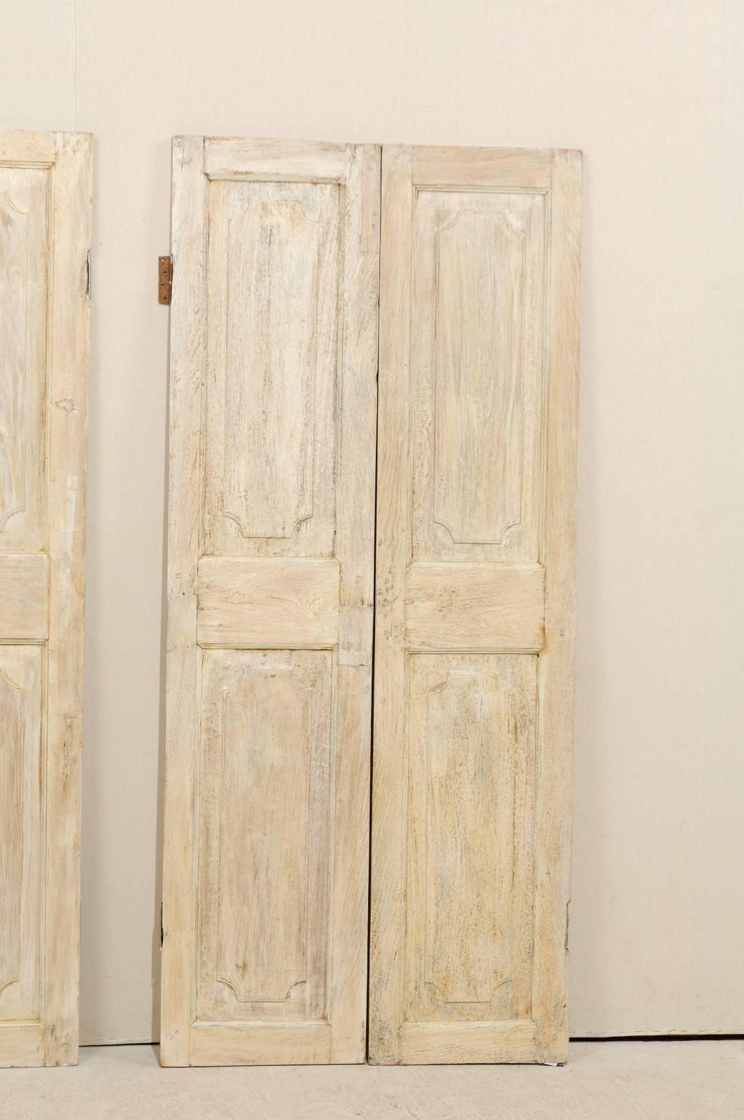 One Pair of Lovely French 19th Century Doors in Antiqued Beige and White Hues 4