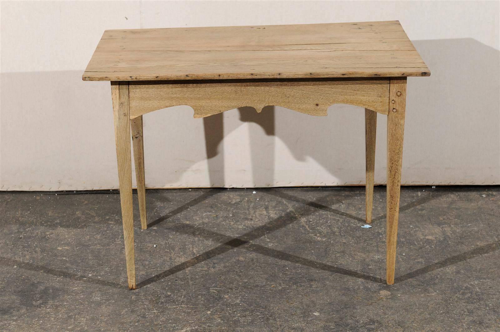 French Early 19th Century Side Table with a Single Drawer and Tapered Legs 4