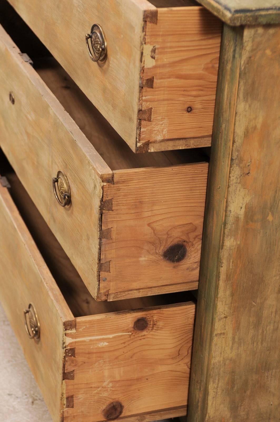 19th Century, Swedish Painted Wood Chest of Drawers in Beige and Green 1