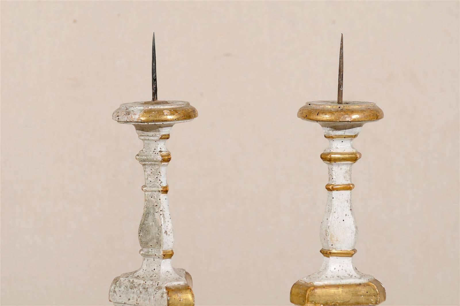Pair of Italian 19th Century Painted Cream and Gilded Wood Candlesticks In Good Condition For Sale In Atlanta, GA