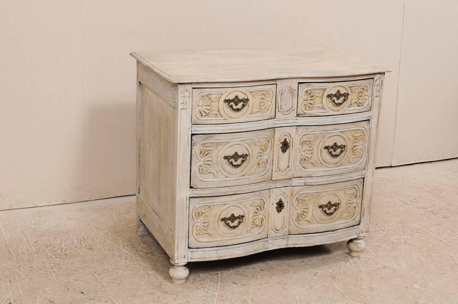 French Early 19th Century Scalloped Front & Ornately Carved Chest of Drawers 1