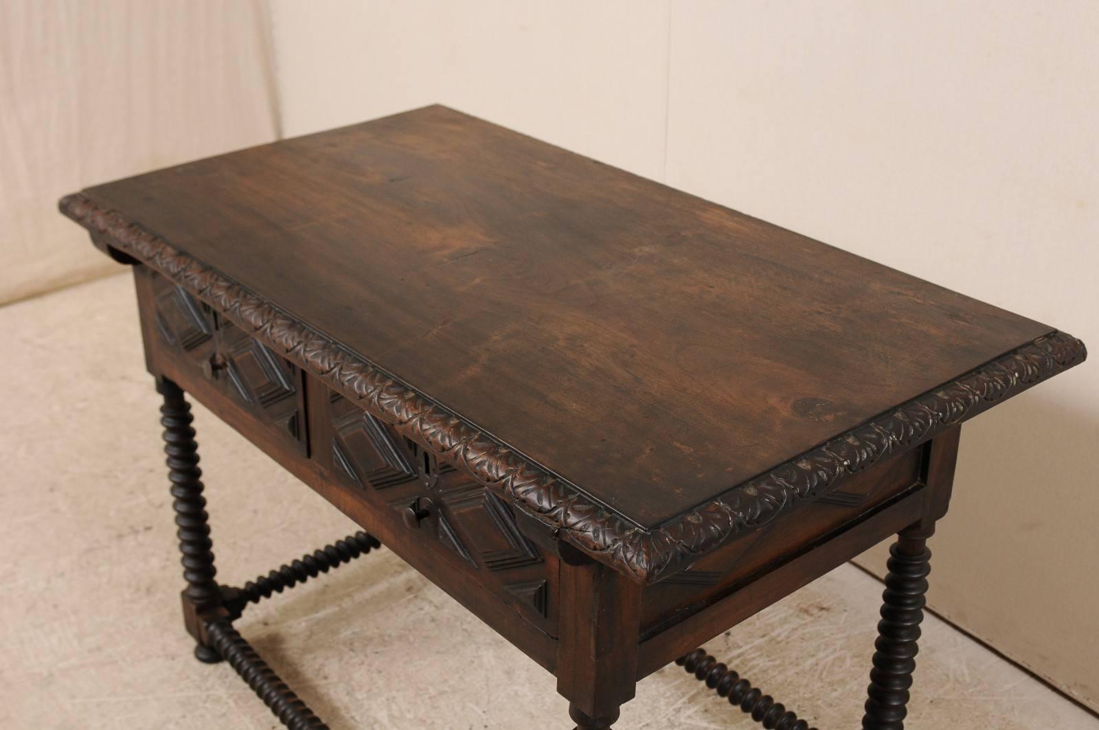 18th Century and Earlier Spanish Early 18th Century Walnut Wood Desk with Spindled Legs and Box Stretcher