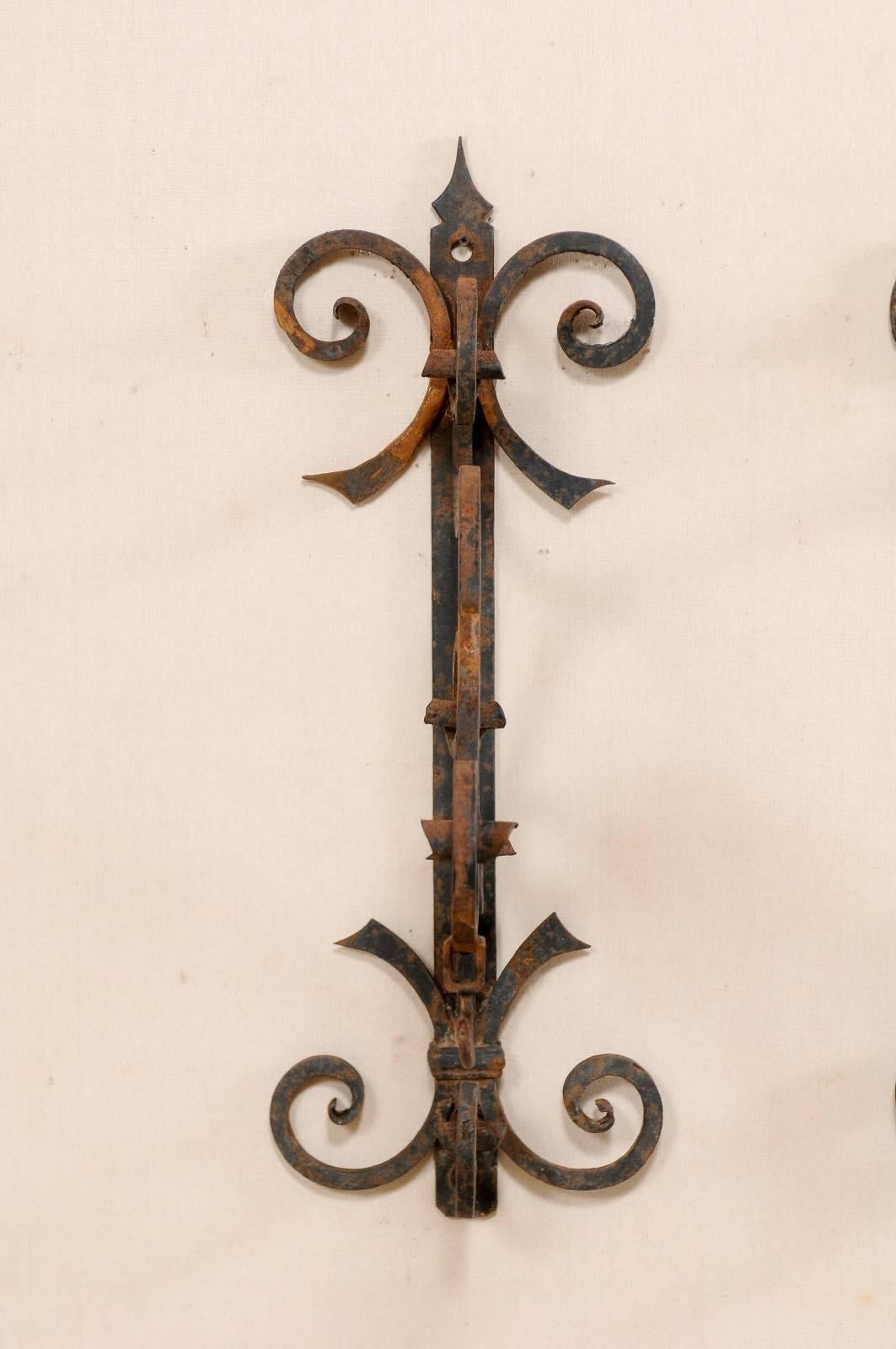 Pair of Italian, 19th Century Iron Scroll-Shaped Hangers with Great Patina For Sale 1