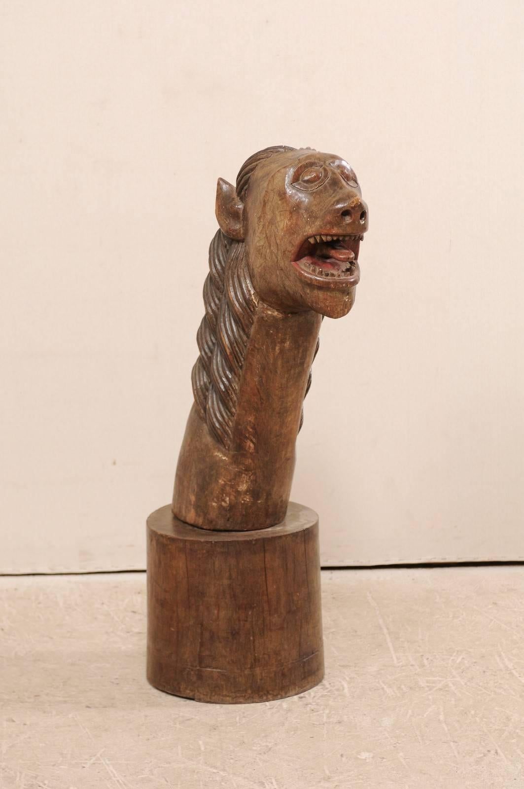 19th Century Brazilian Folk Art Wood Sculpture of Mysterious Playful Animal In Good Condition In Atlanta, GA