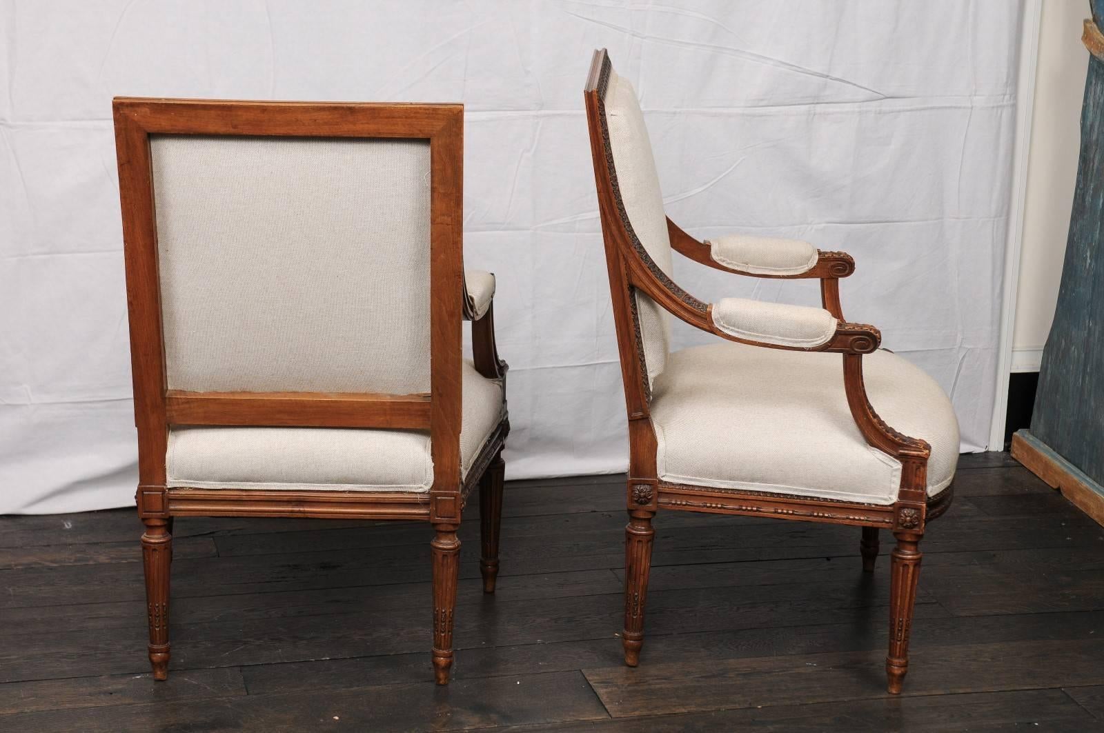 Pair of Mid-20th Century French Louis XVI Style Armchairs of Carved Wood 3