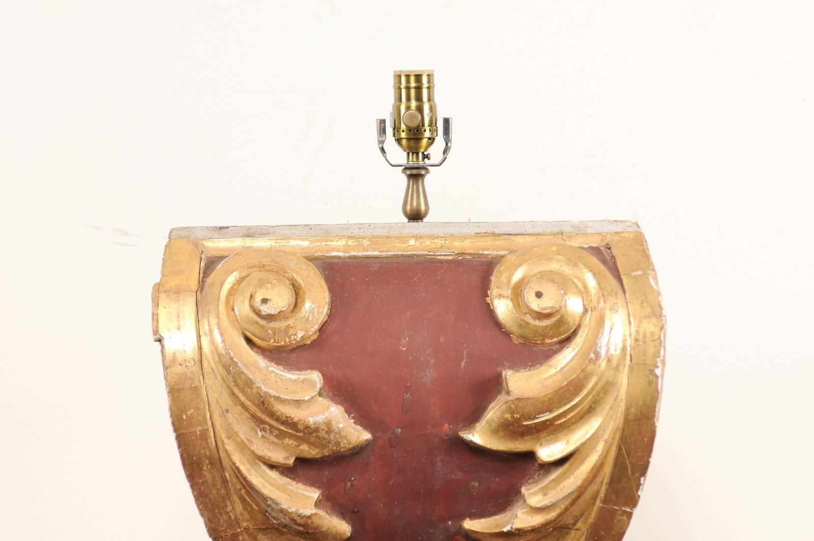 Carved Italian 19th Century Red and Giltwood Shield Shape Fragment Table Lamp  For Sale