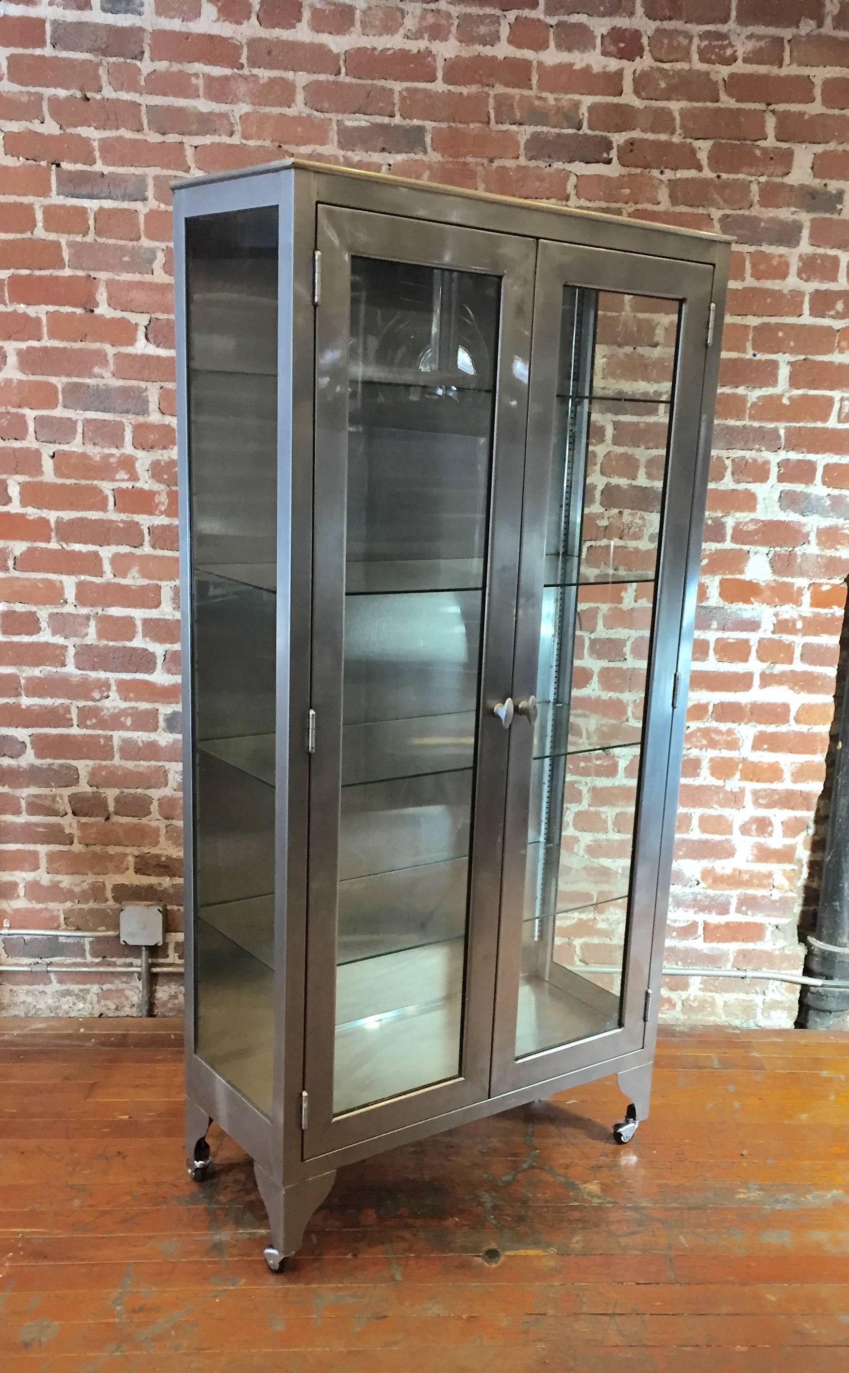 Tall Steel Medical Cabinet In Excellent Condition For Sale In Oakland, CA