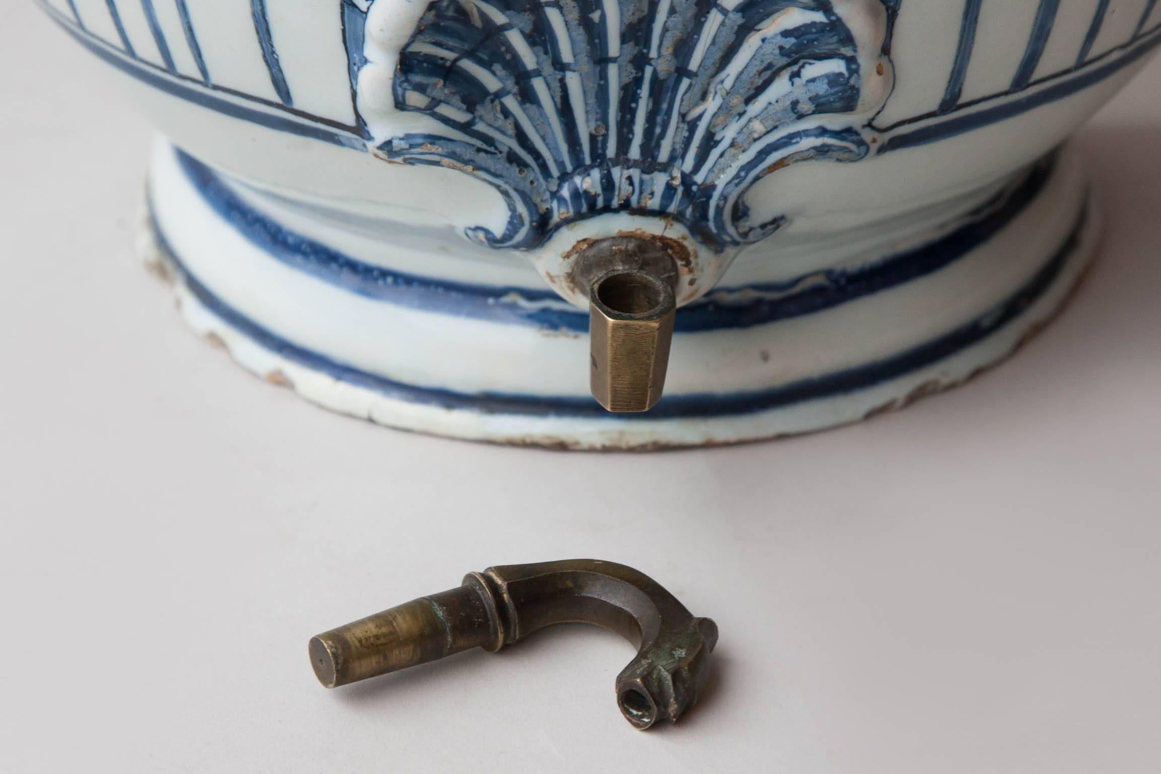 18th Century Rouen Blue And White Faience Wall Fountain For Sale 3