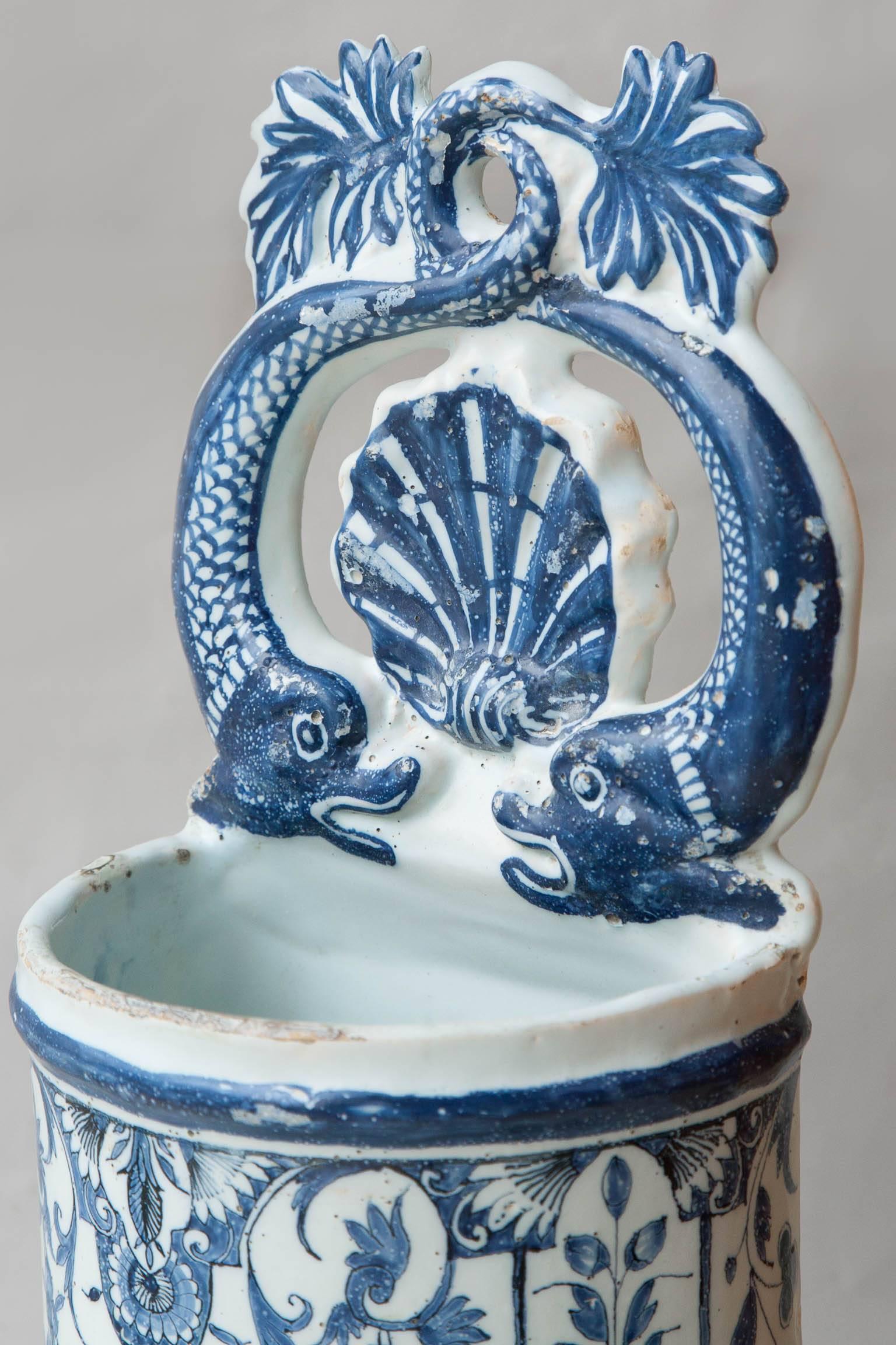 18th Century Rouen Blue And White Faience Wall Fountain In Good Condition For Sale In London, GB