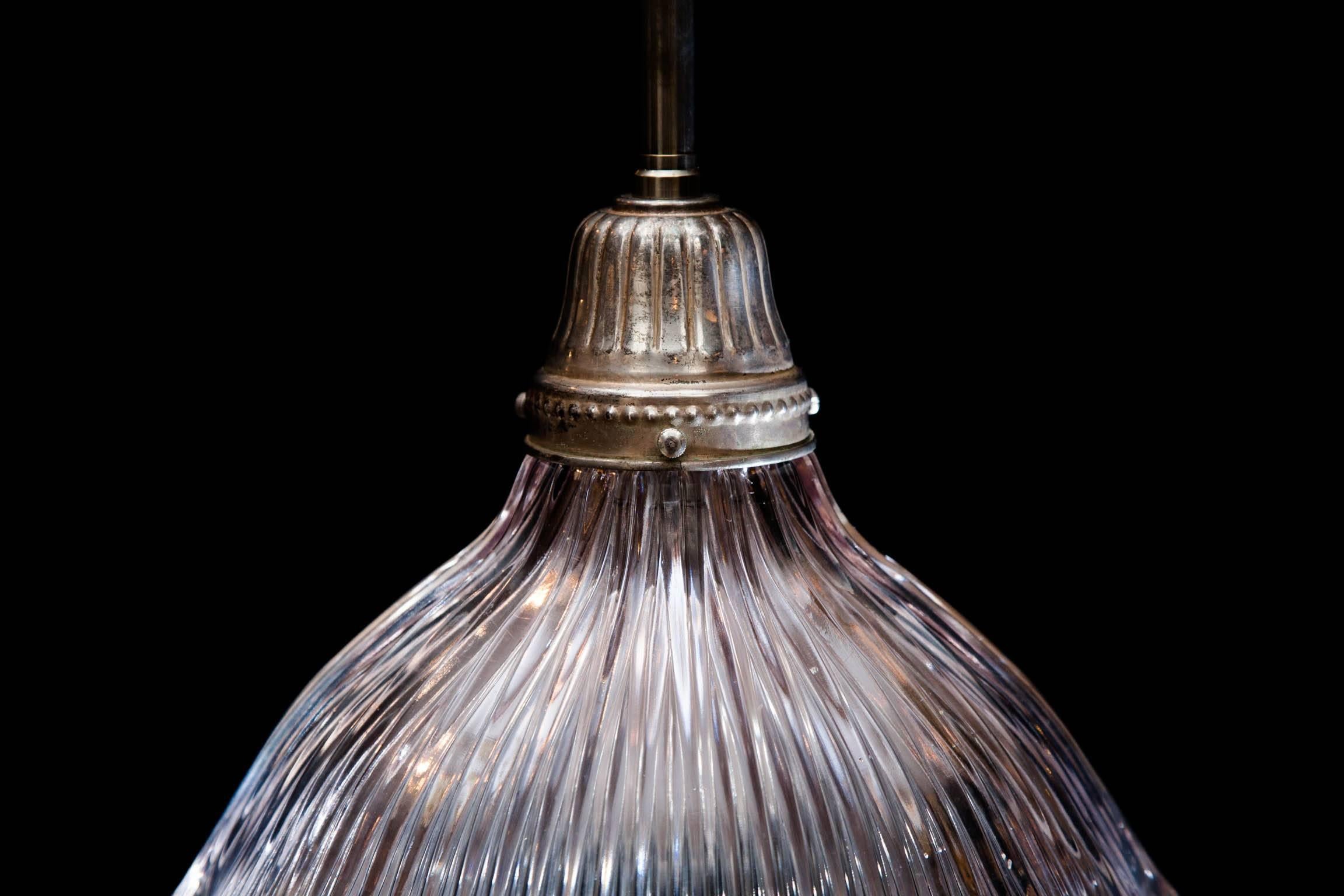Late 19th Century English Frilly Holophane Glass Shade Hanging Light In Good Condition In London, GB