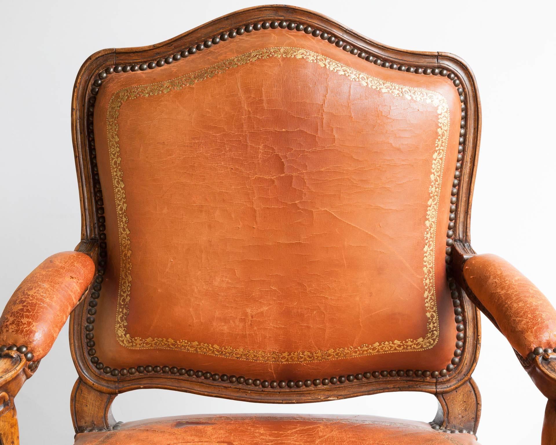 Small Louis XV Carved Beech Fauteuil For Sale 1