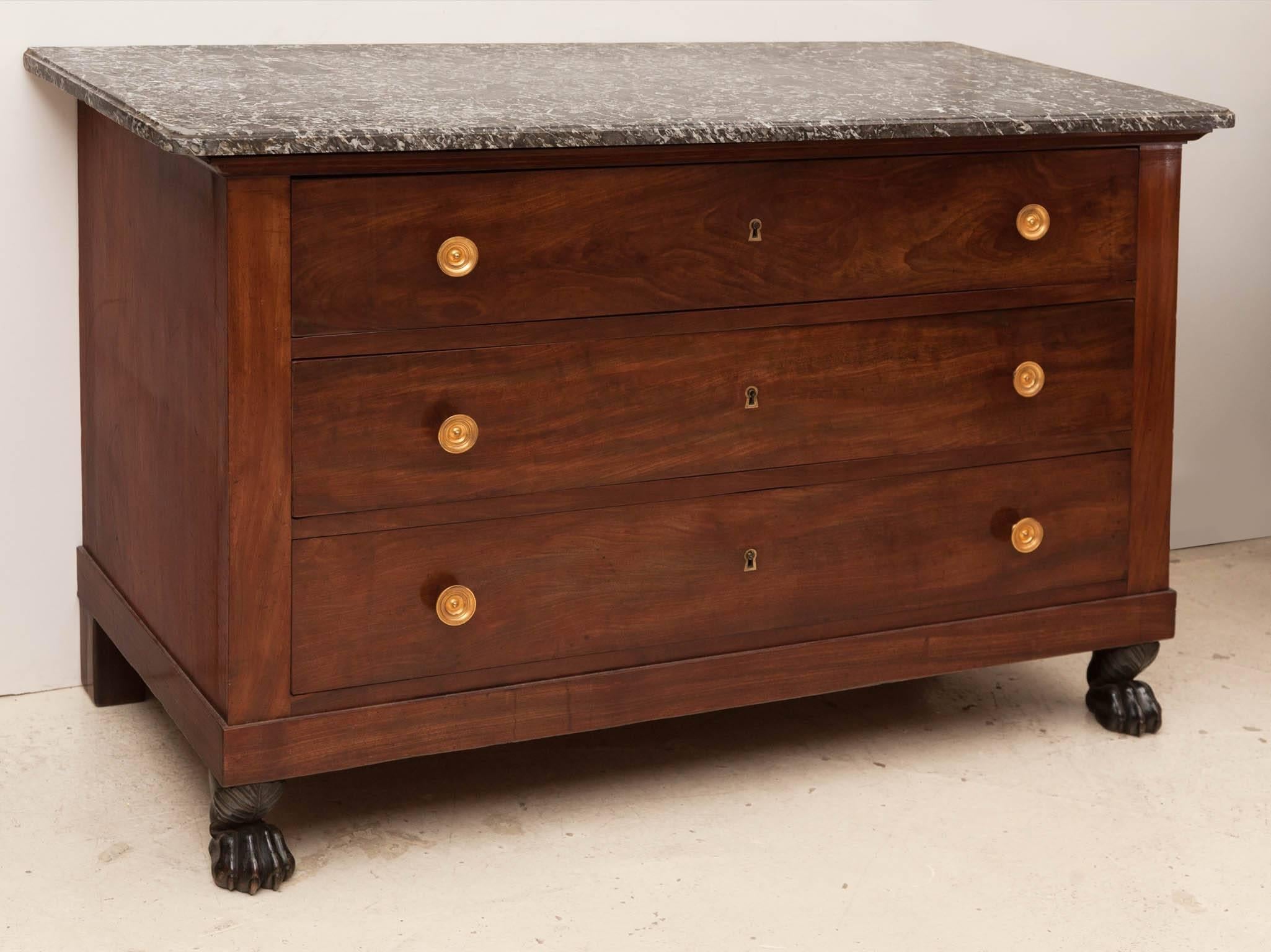 Empire Period Mahogany Commode with Grey and White Veined Marble, circa 1810 For Sale 3