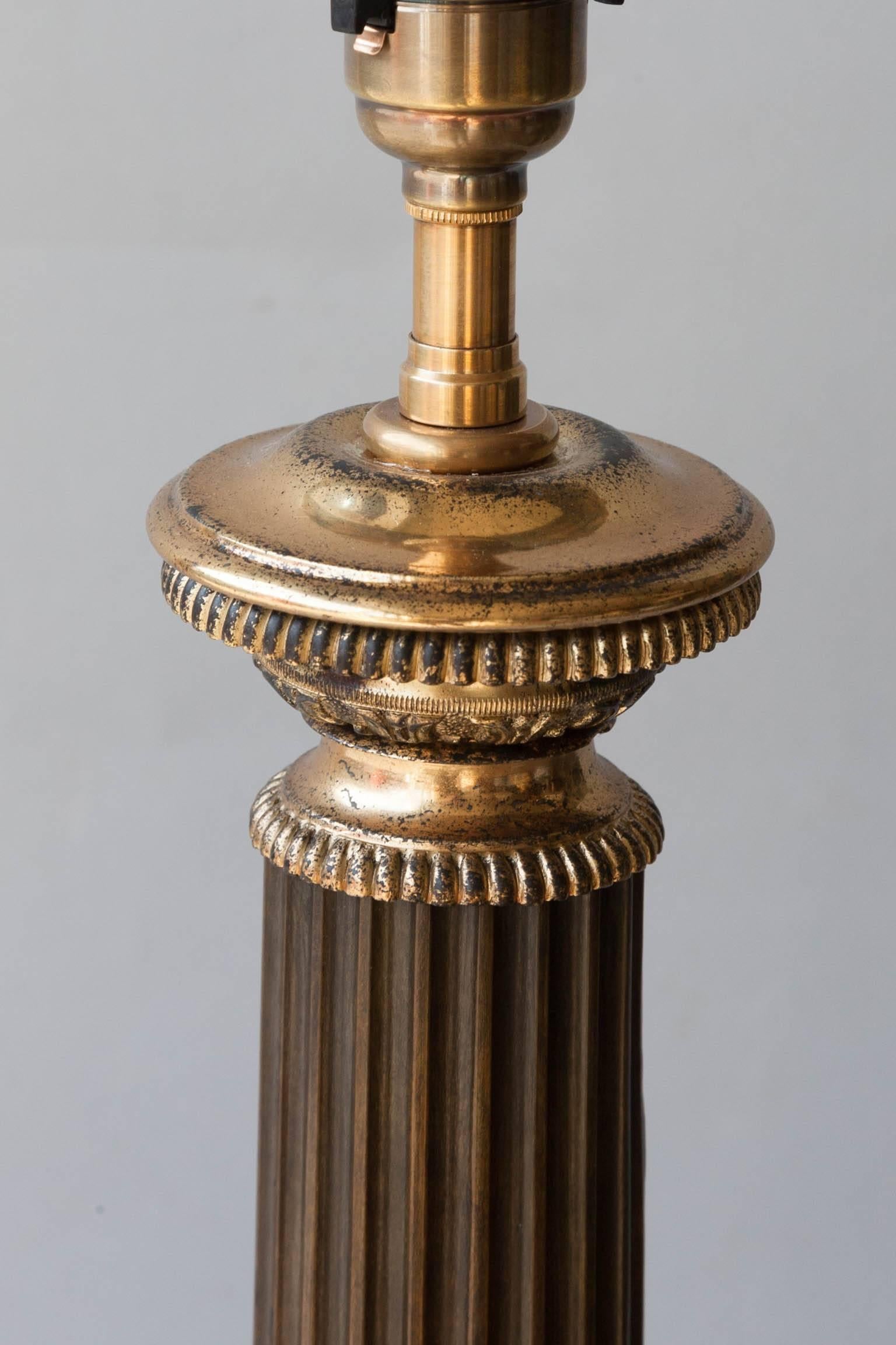 Early 19th Century Tole and Gilt Bronze French Carcel Table Lamp In Good Condition For Sale In London, GB