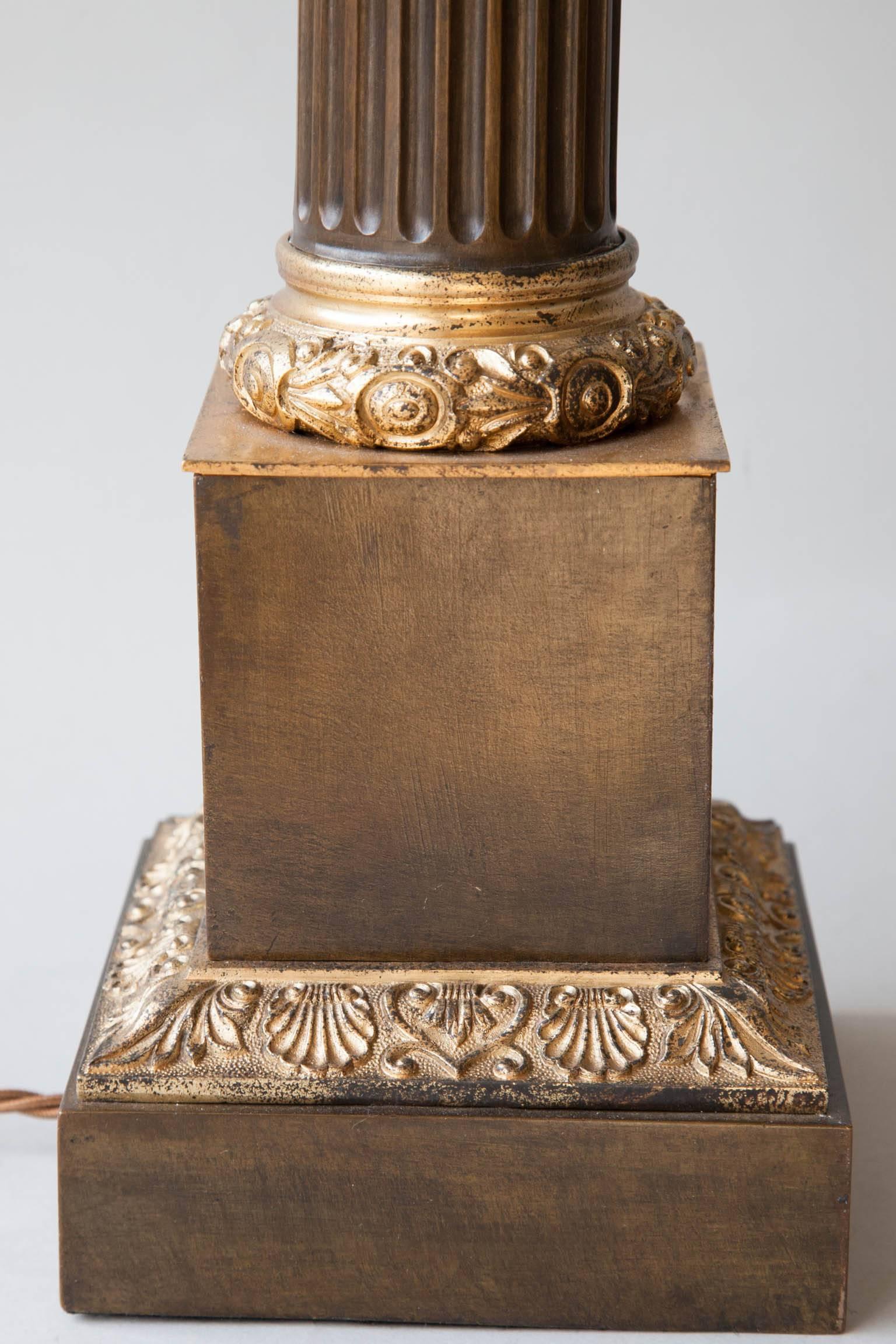 Early 19th Century Tole and Gilt Bronze French Carcel Table Lamp For Sale 4