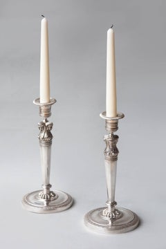 Paire de chandeliers en bronze argenté "Retour d'Egypte" du début du 19e siècle