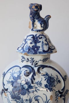 18th Century Octagonal Baluster Delft Vase with Lid
