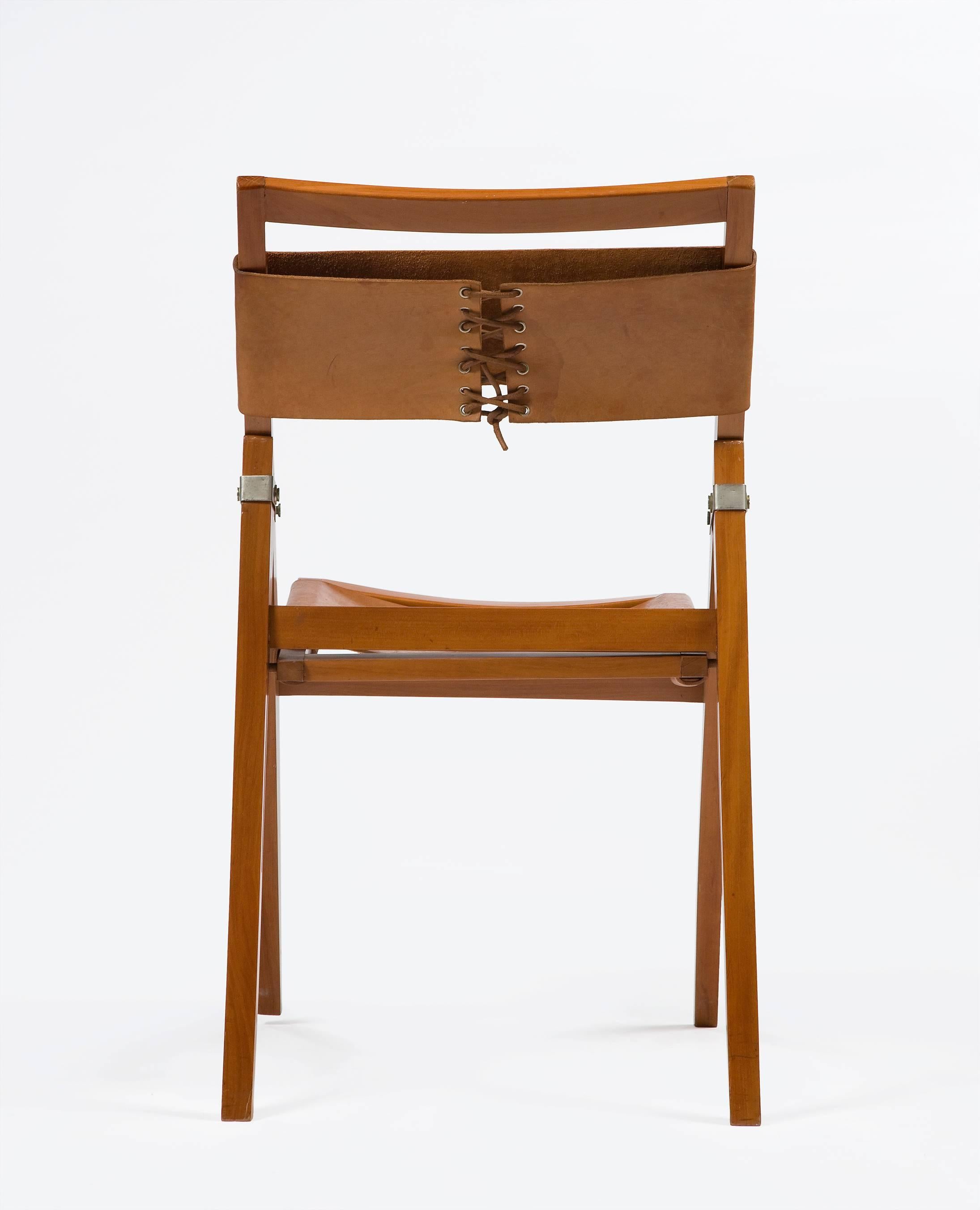 lina folding chair